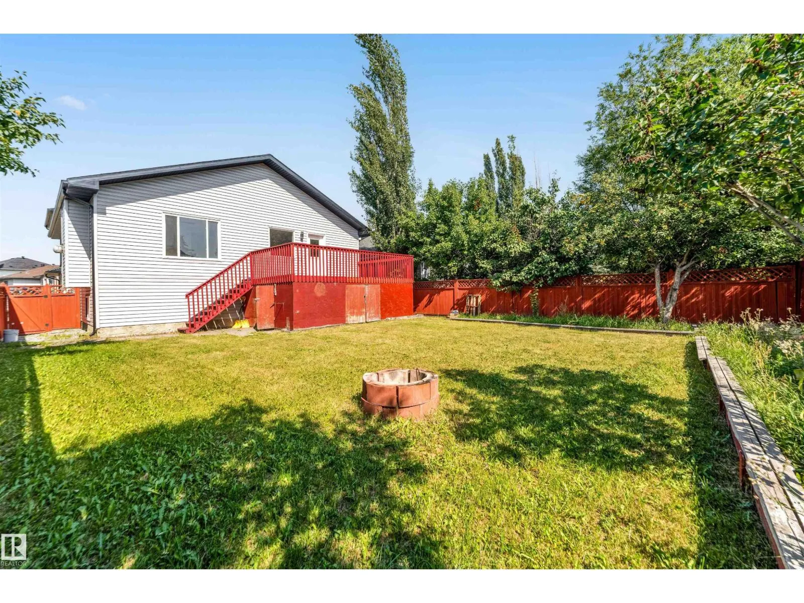 325 Jilling Cres. NW