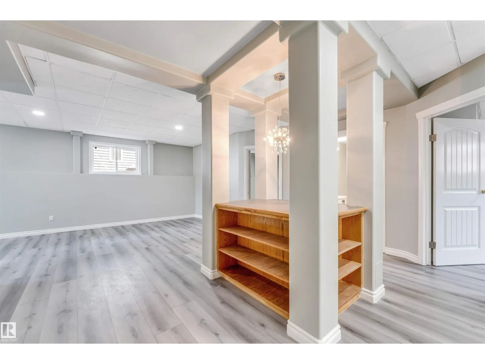 325 Jilling Cres. NW