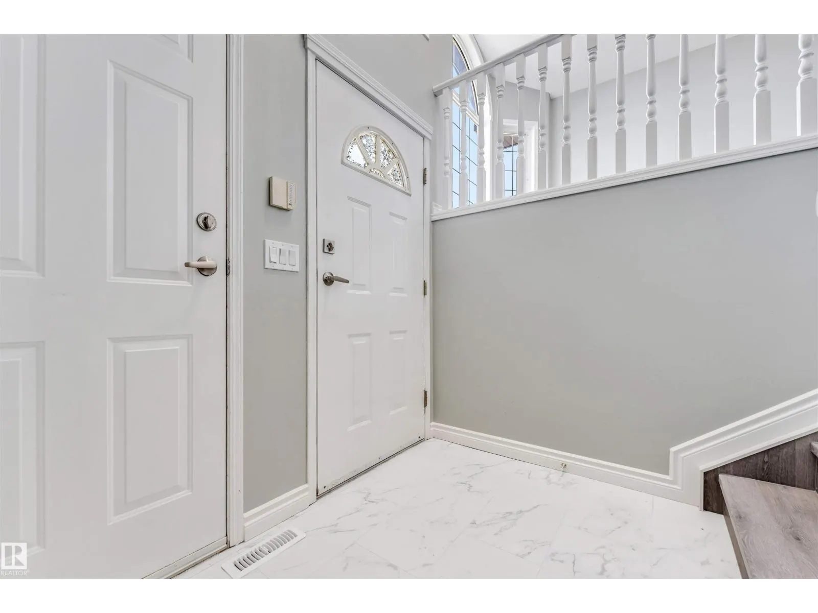 325 Jilling Cres. NW