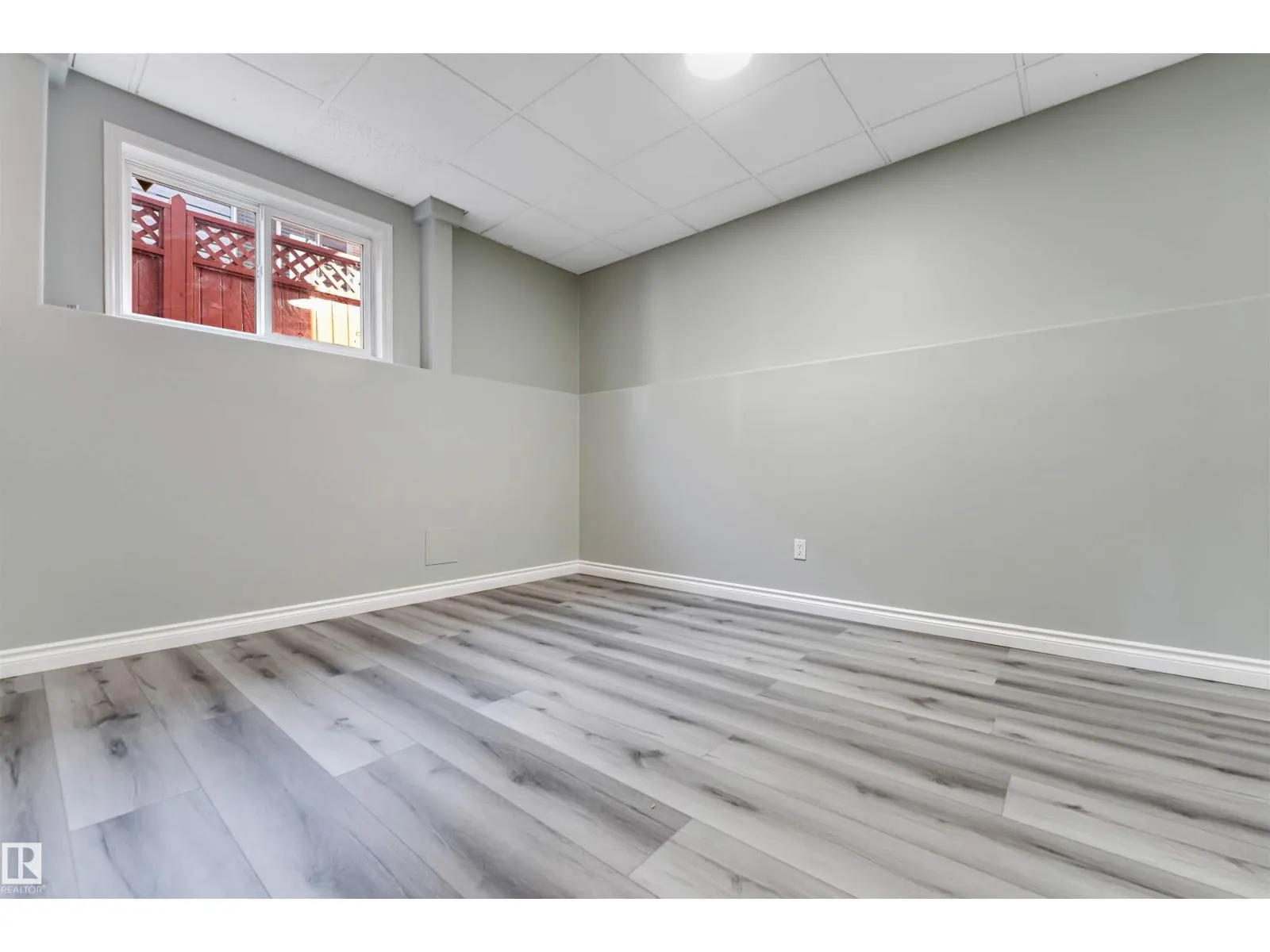 325 Jilling Cres. NW