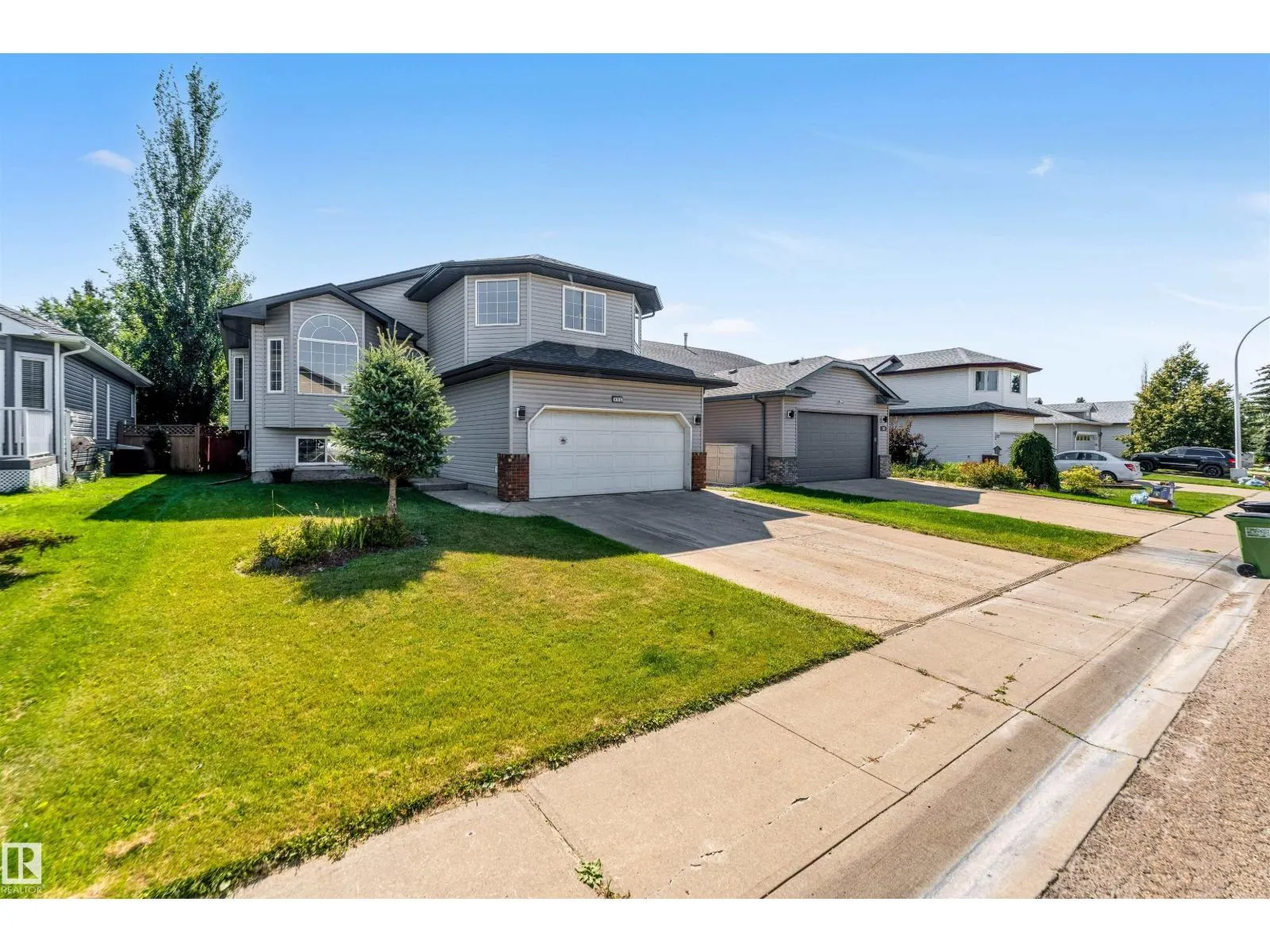 325 Jilling Cres. NW