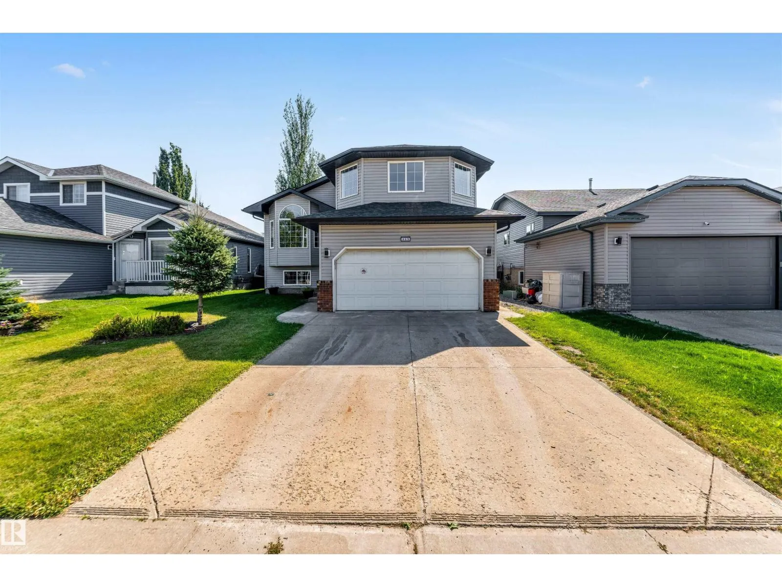 325 Jilling Cres. NW