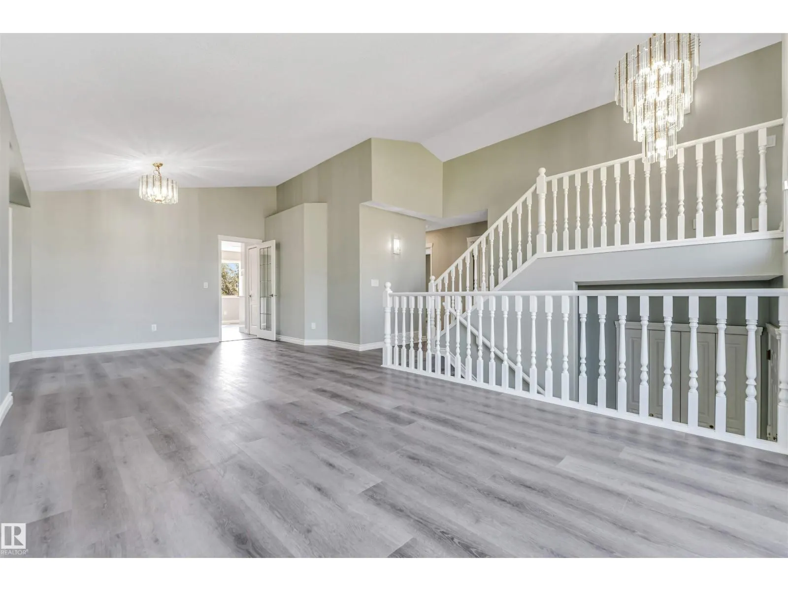 325 Jilling Cres. NW