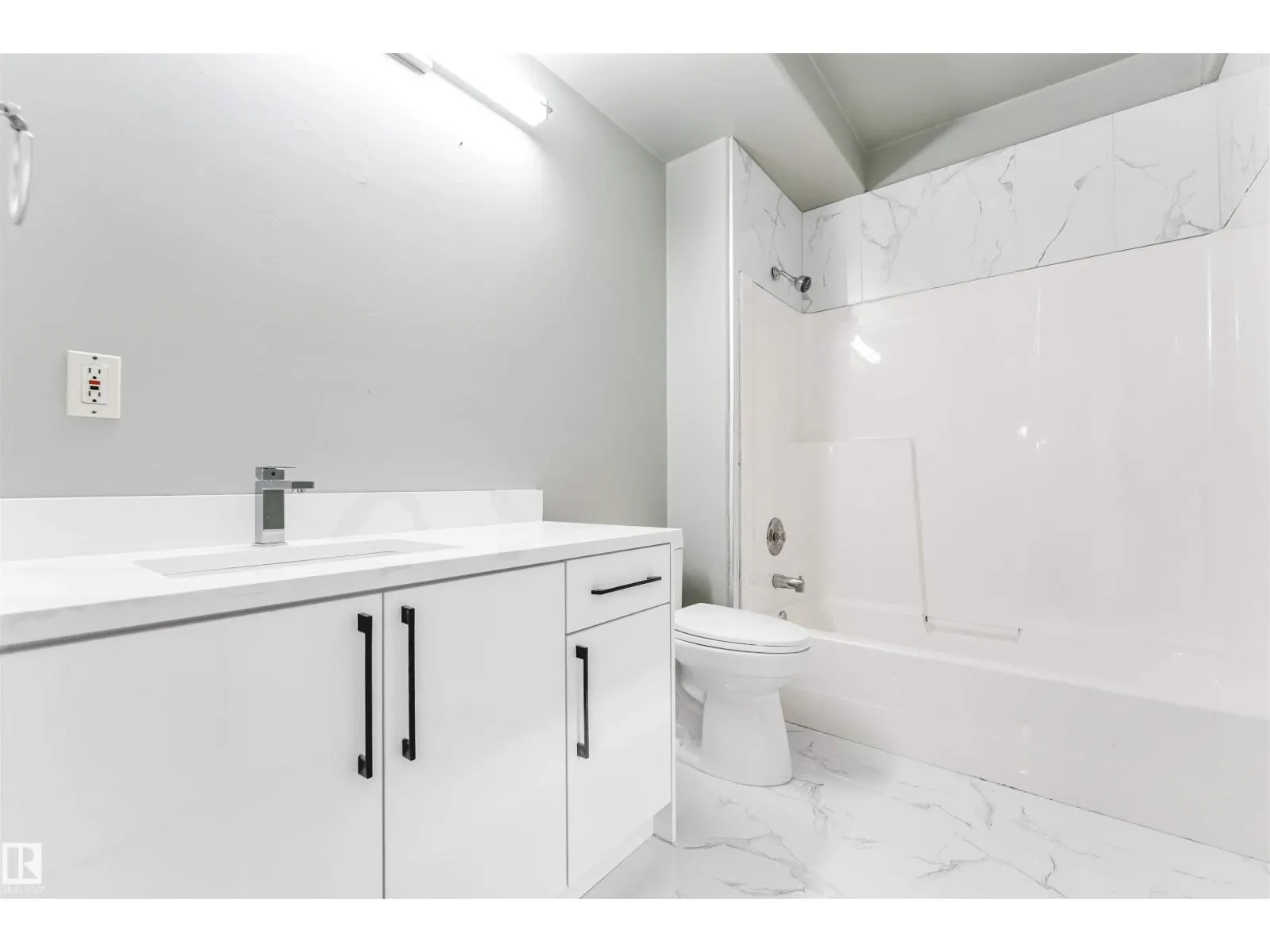 325 Jilling Cres. NW