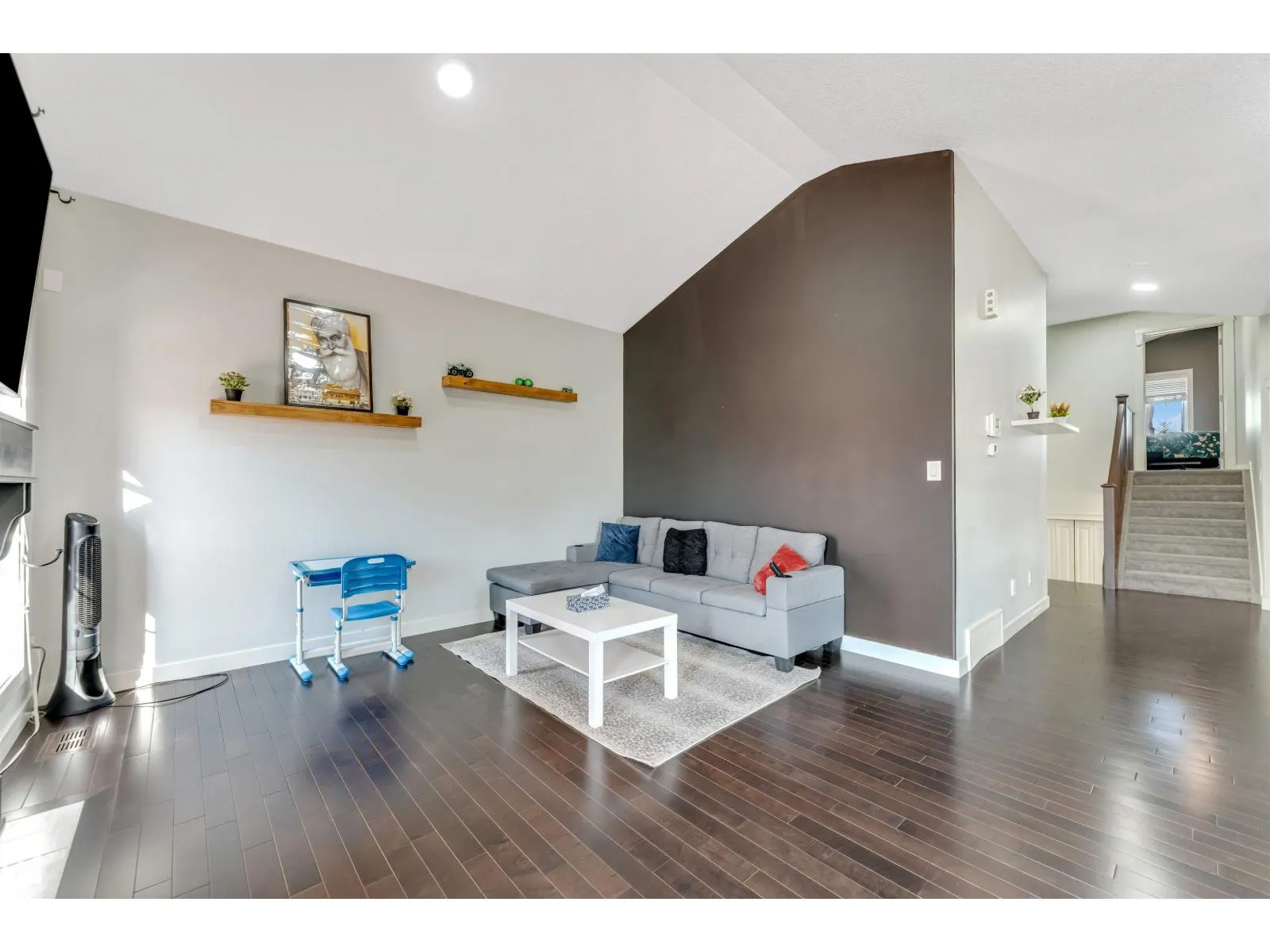 1920 69 St. SW