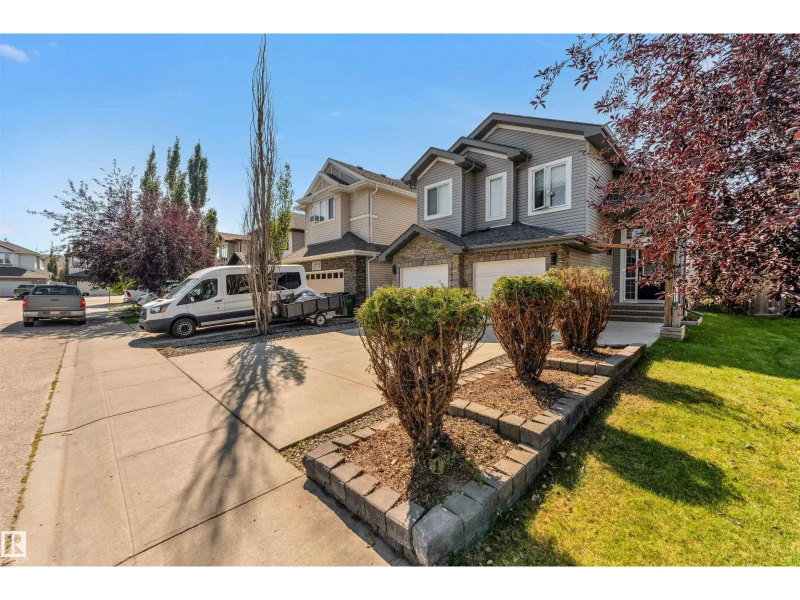 1920 69 St. SW