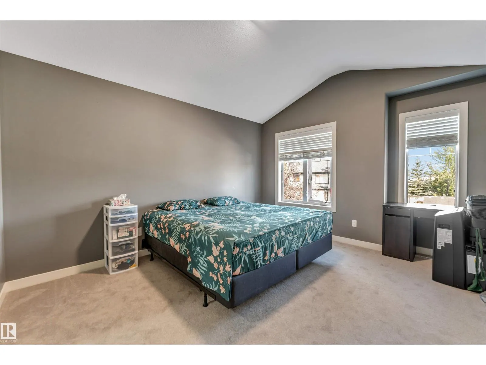 1920 69 St. SW