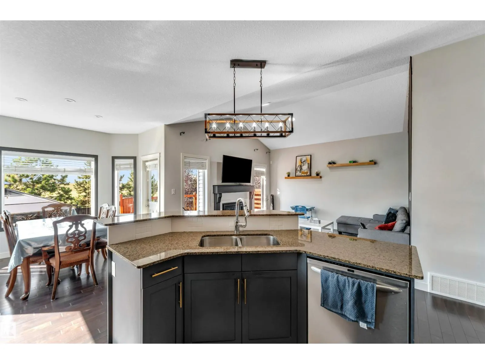 1920 69 St. SW