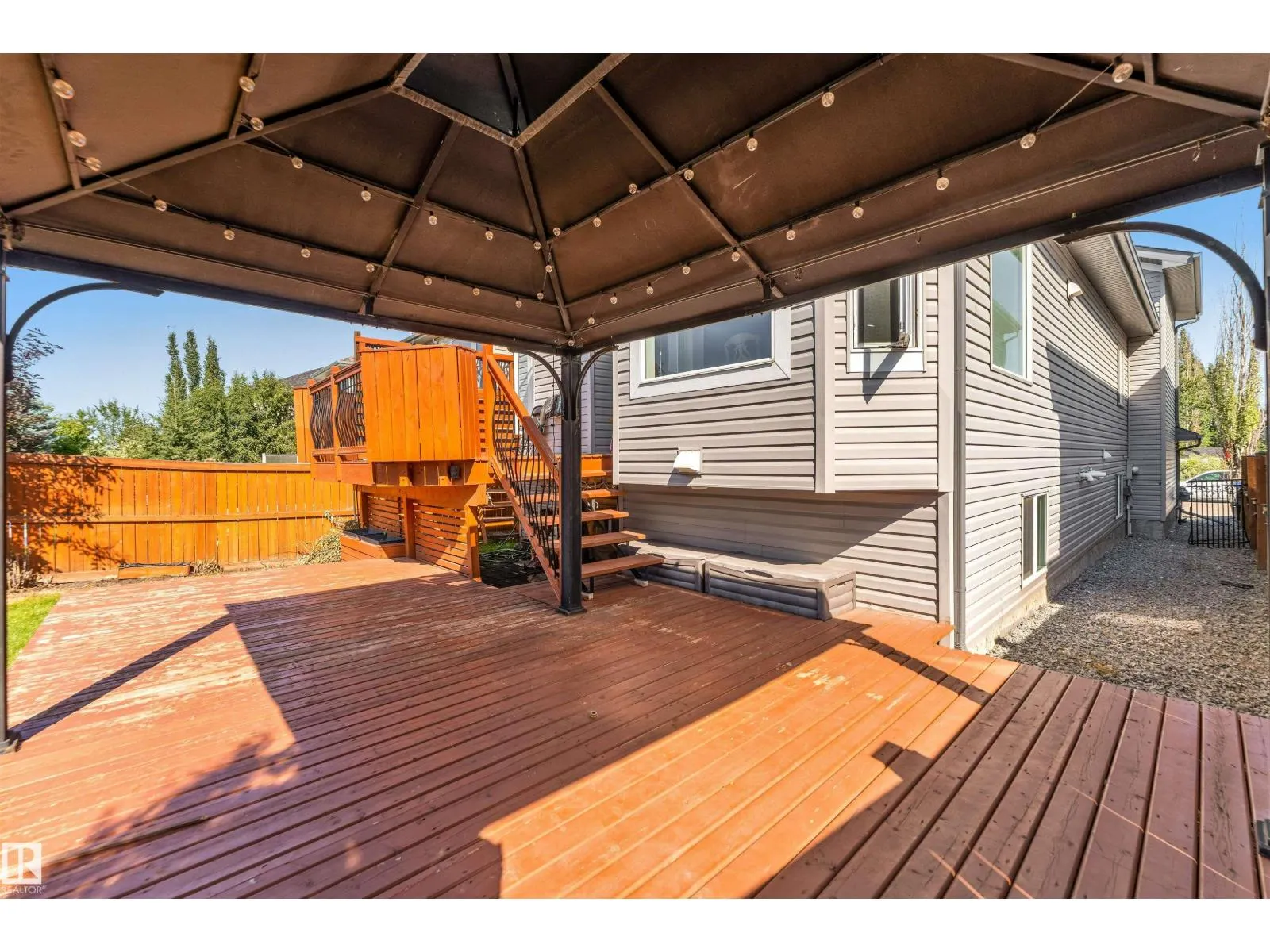 1920 69 St. SW