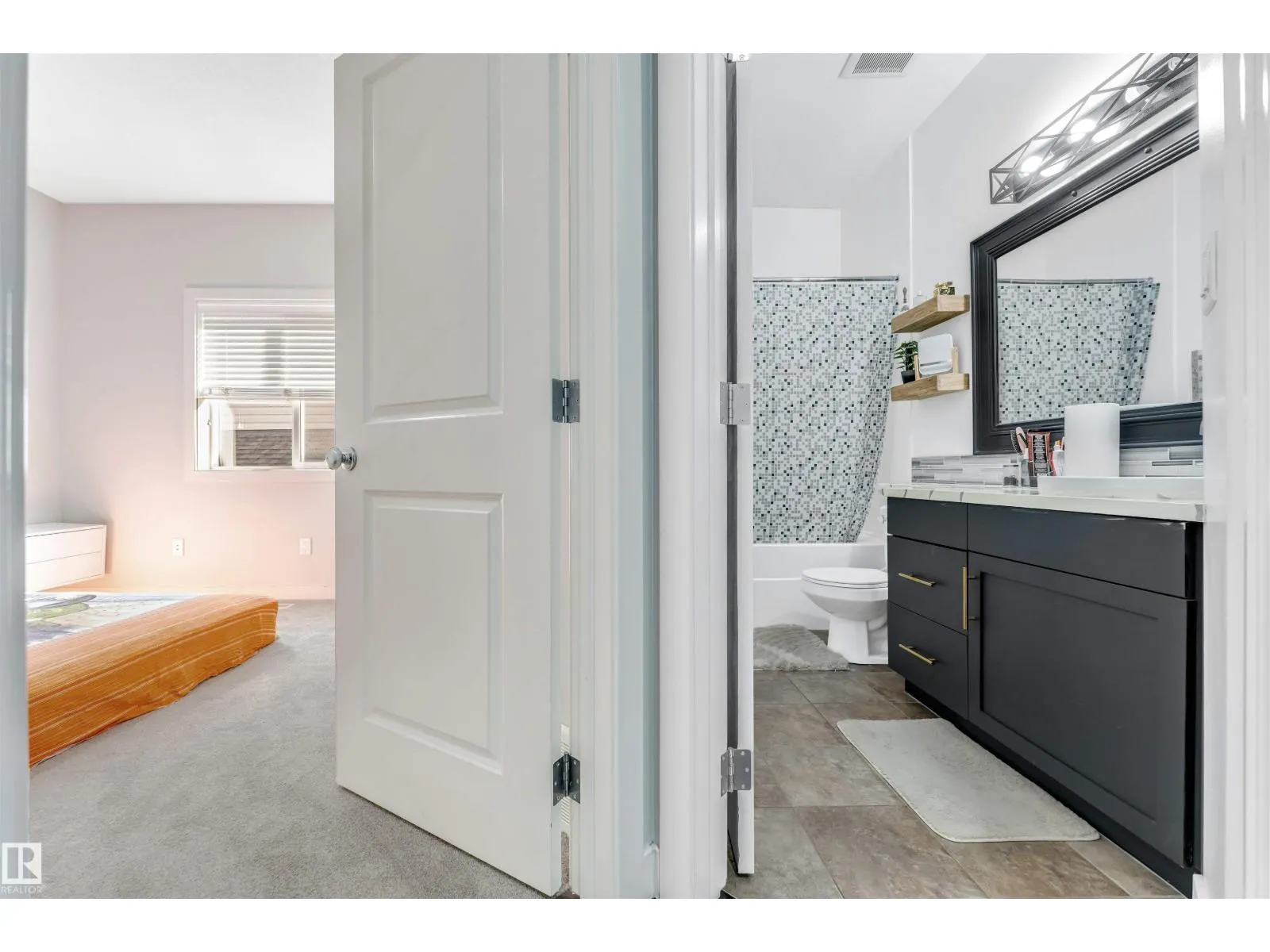 1920 69 St. SW