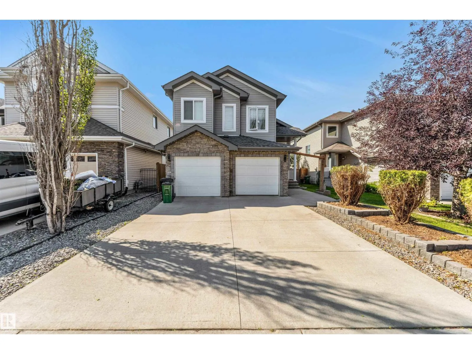 1920 69 St. SW
