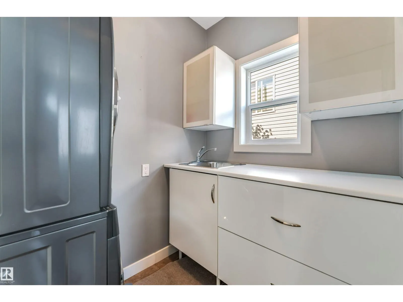 1920 69 St. SW