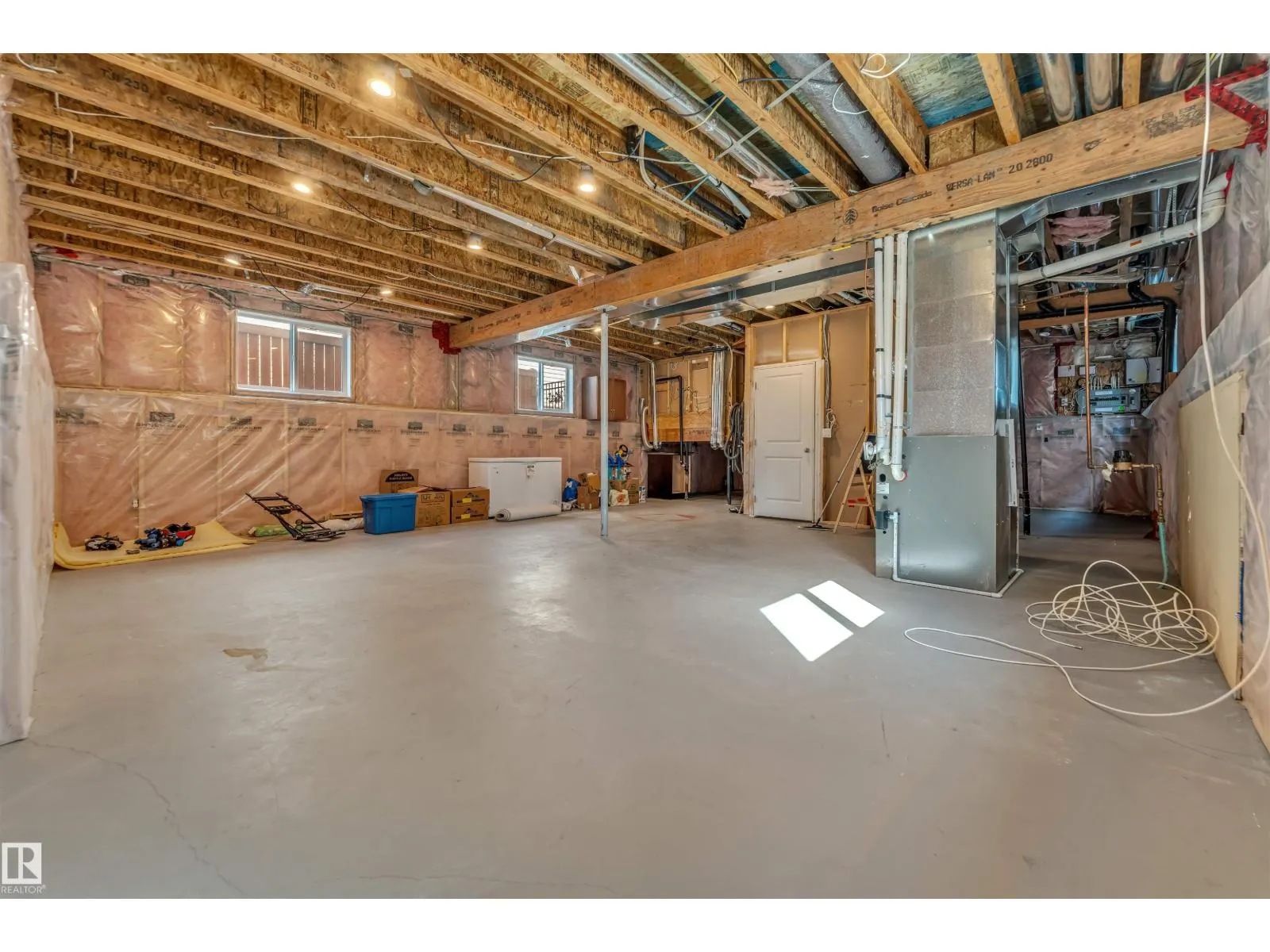 1920 69 St. SW
