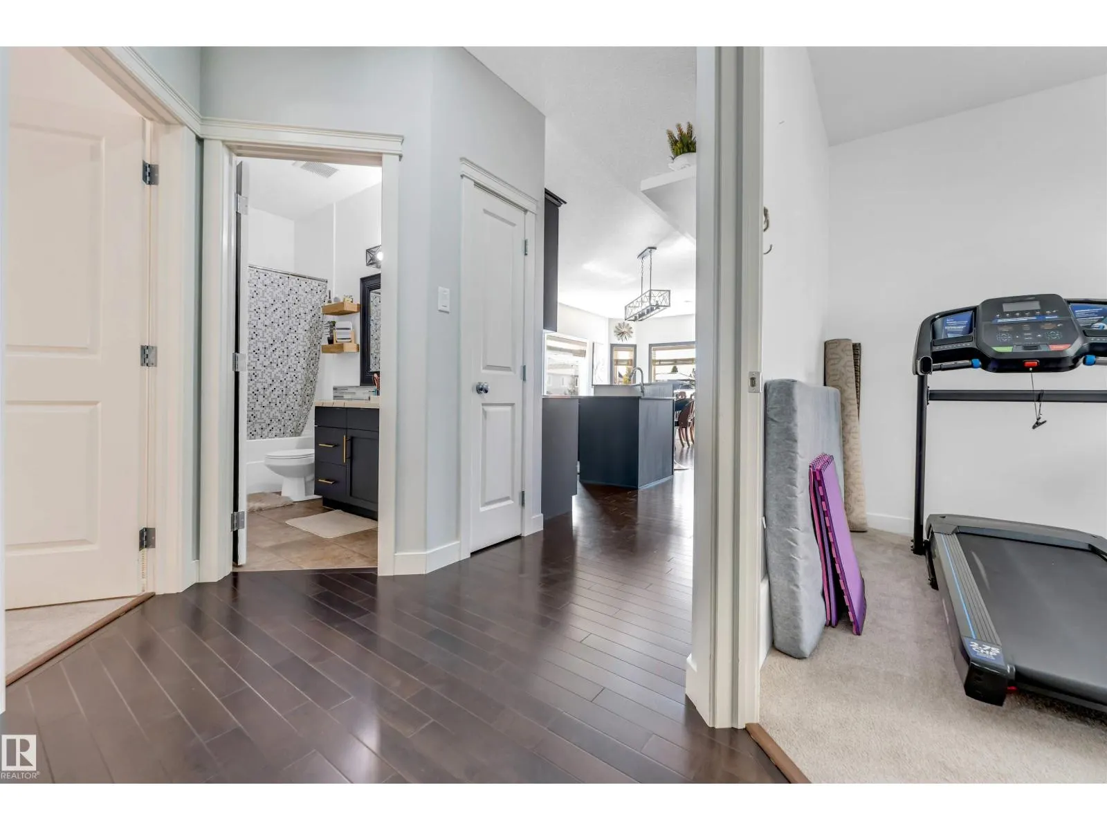 1920 69 St. SW