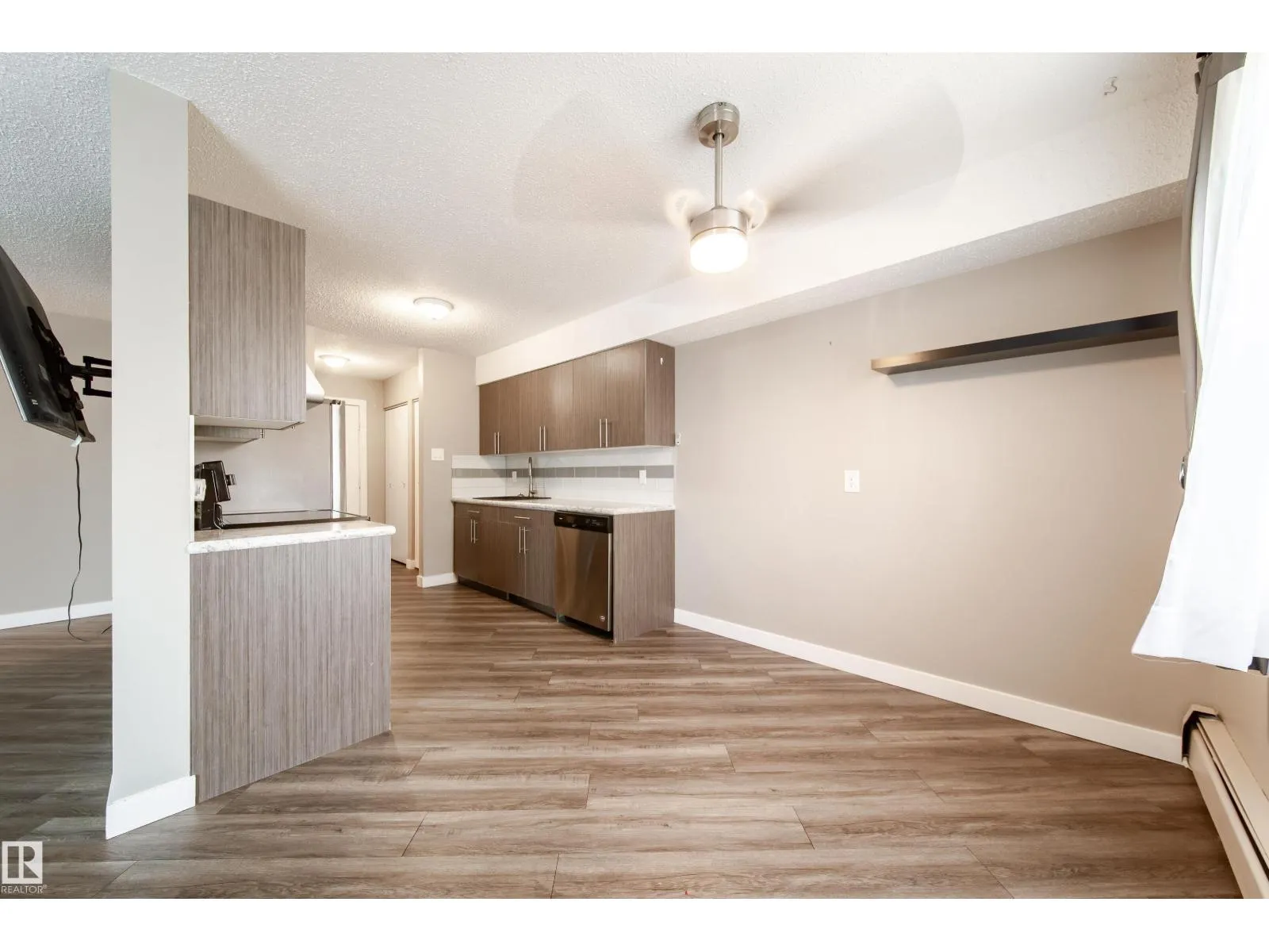 #117 6103 35A AV NW