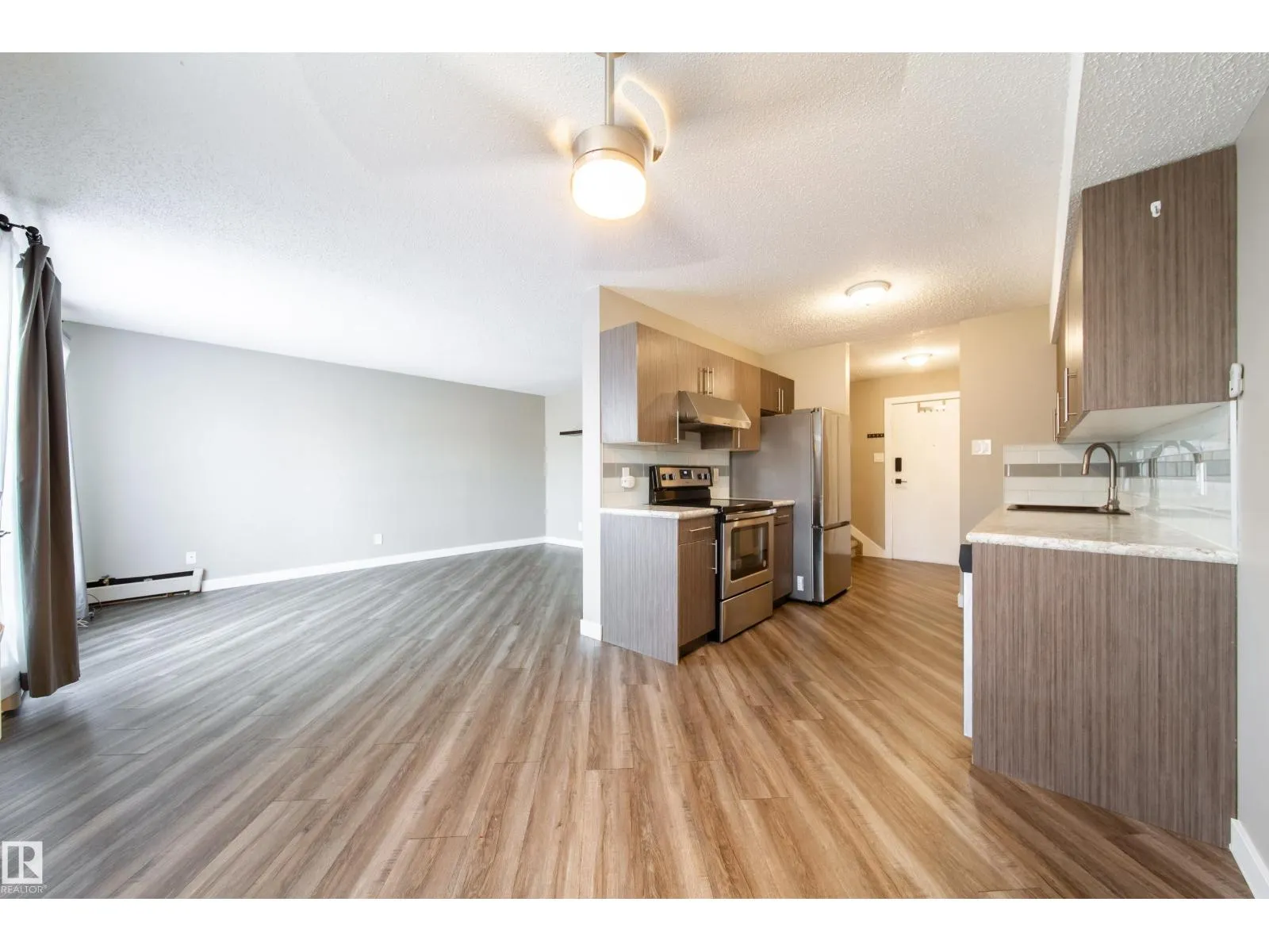 #117 6103 35A AV NW