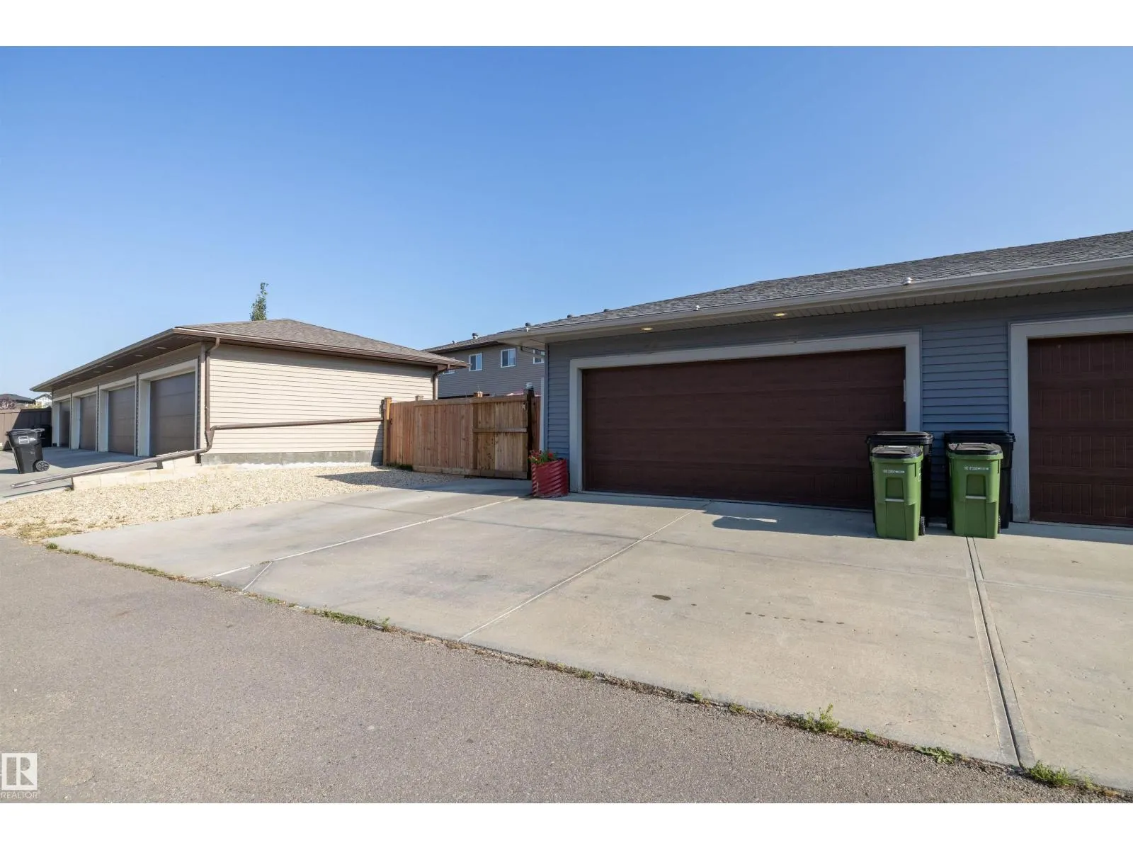 20112 27 AV NW