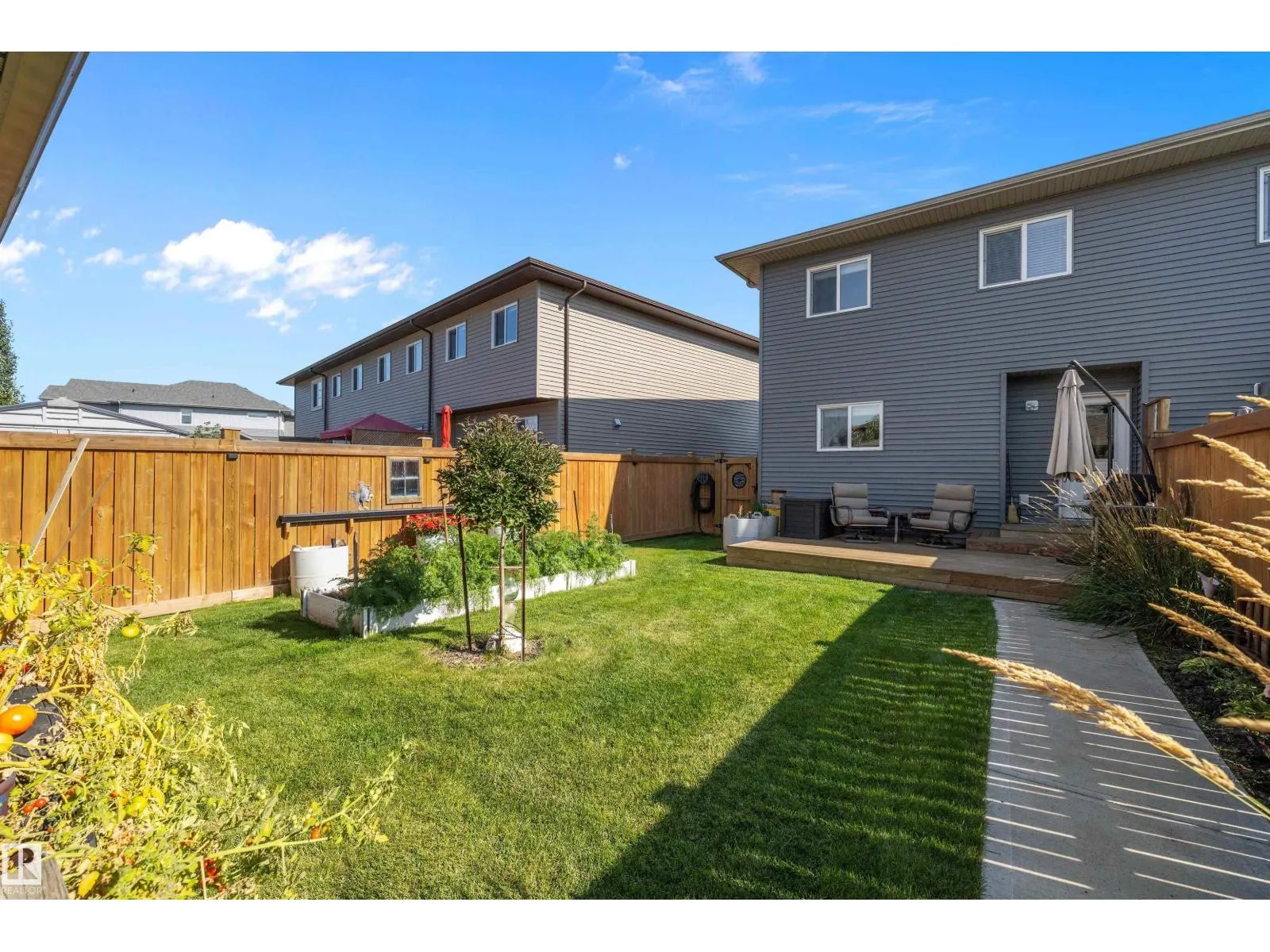 20112 27 AV NW