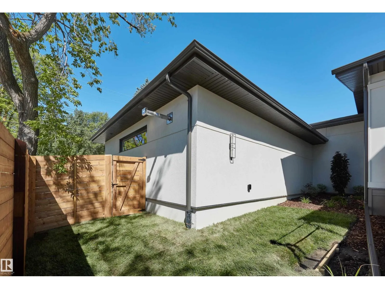 9704 146 ST NW