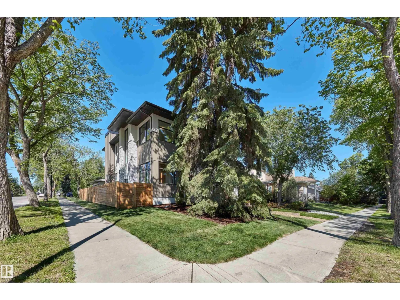 9704 146 ST NW