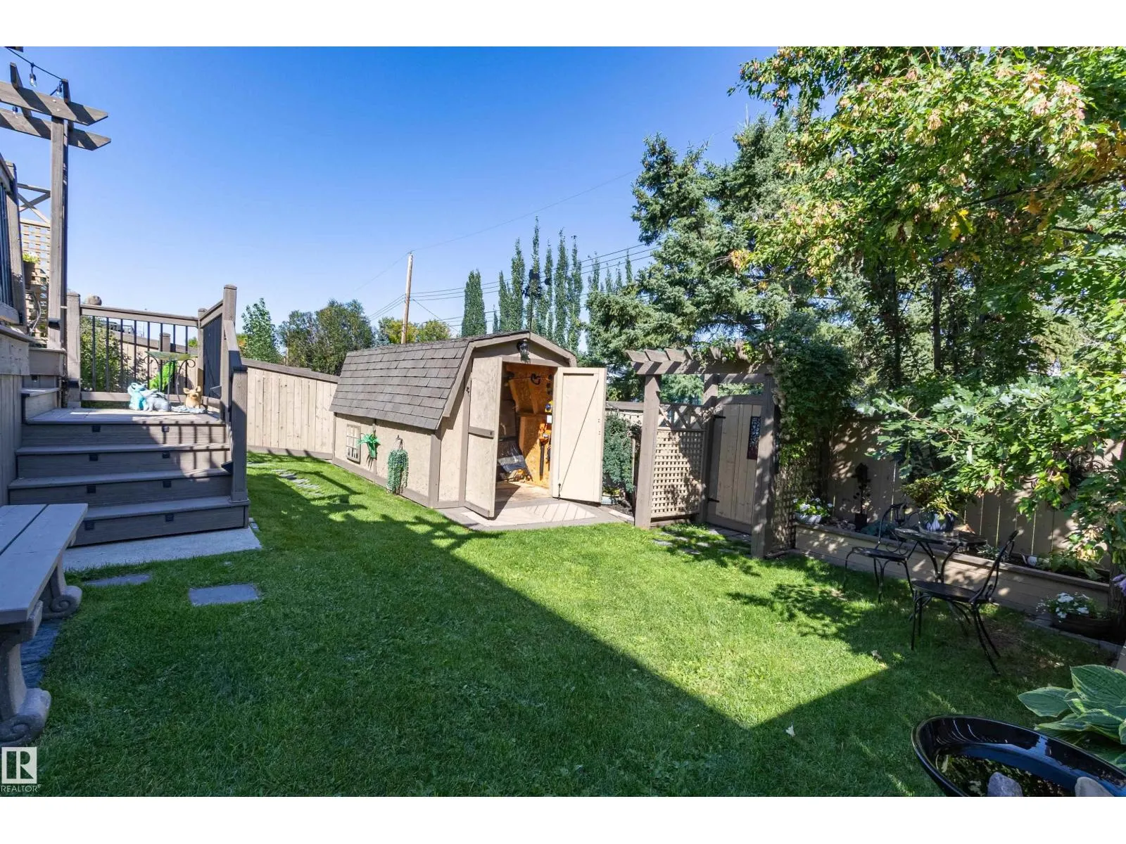 9 Southbridge Crescent