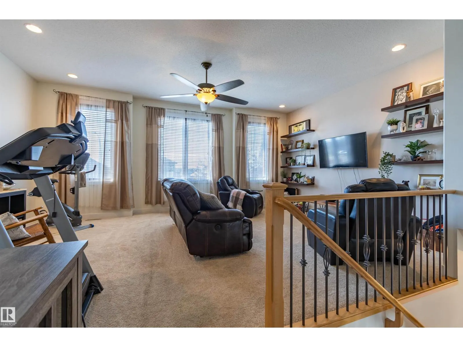 9 Southbridge Crescent
