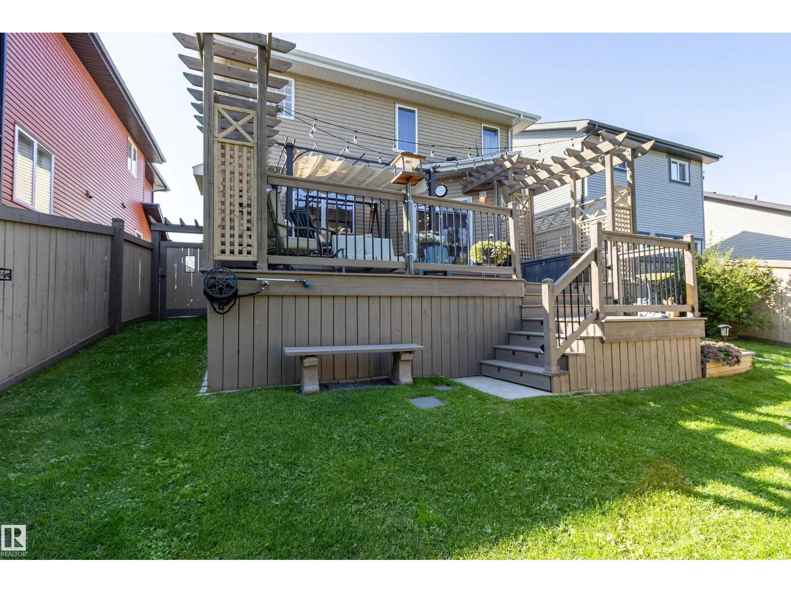 9 Southbridge Crescent