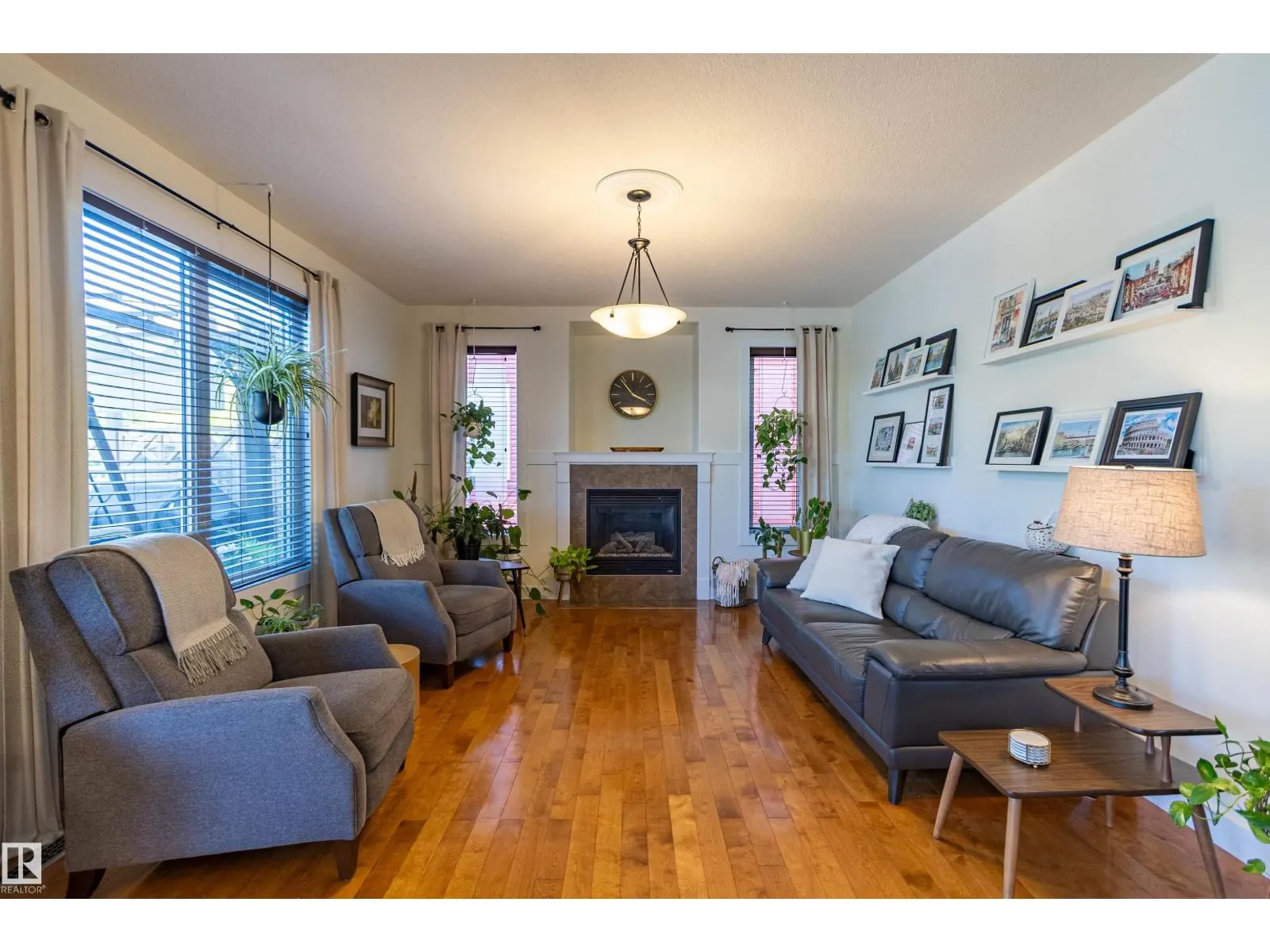 9 Southbridge Crescent