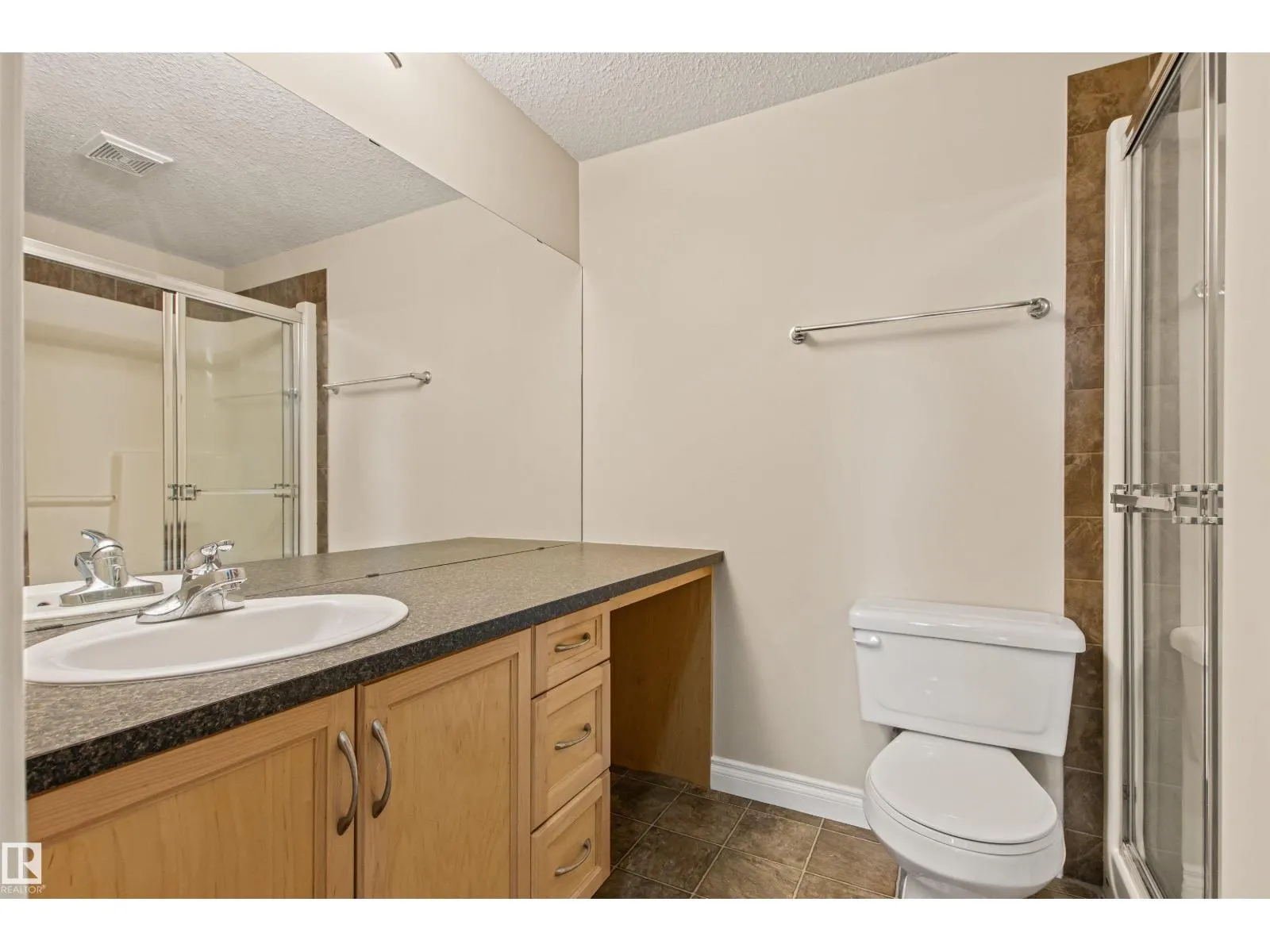 #112 12408 15 AV SW SW