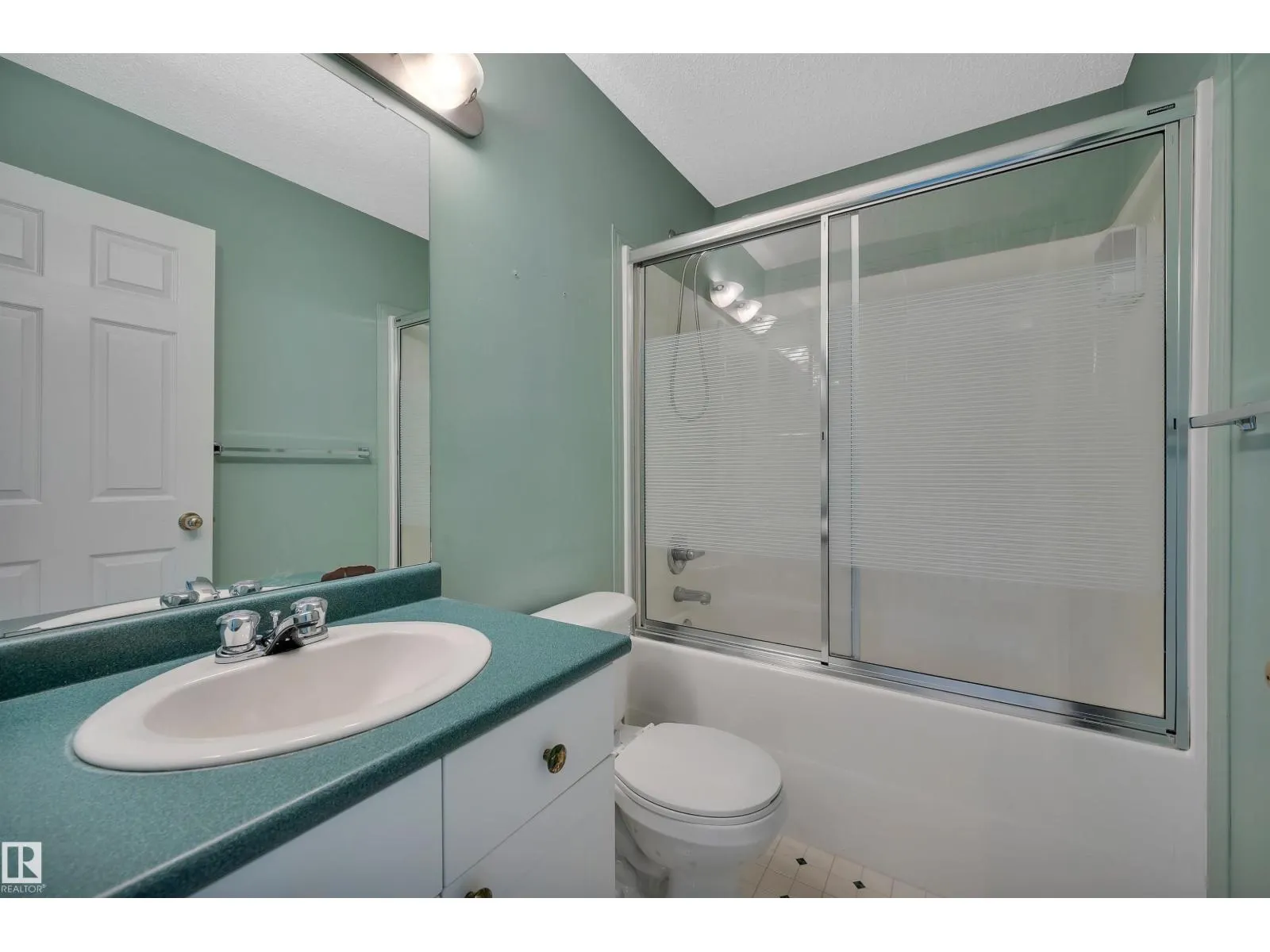 #3 15128 22 ST NW