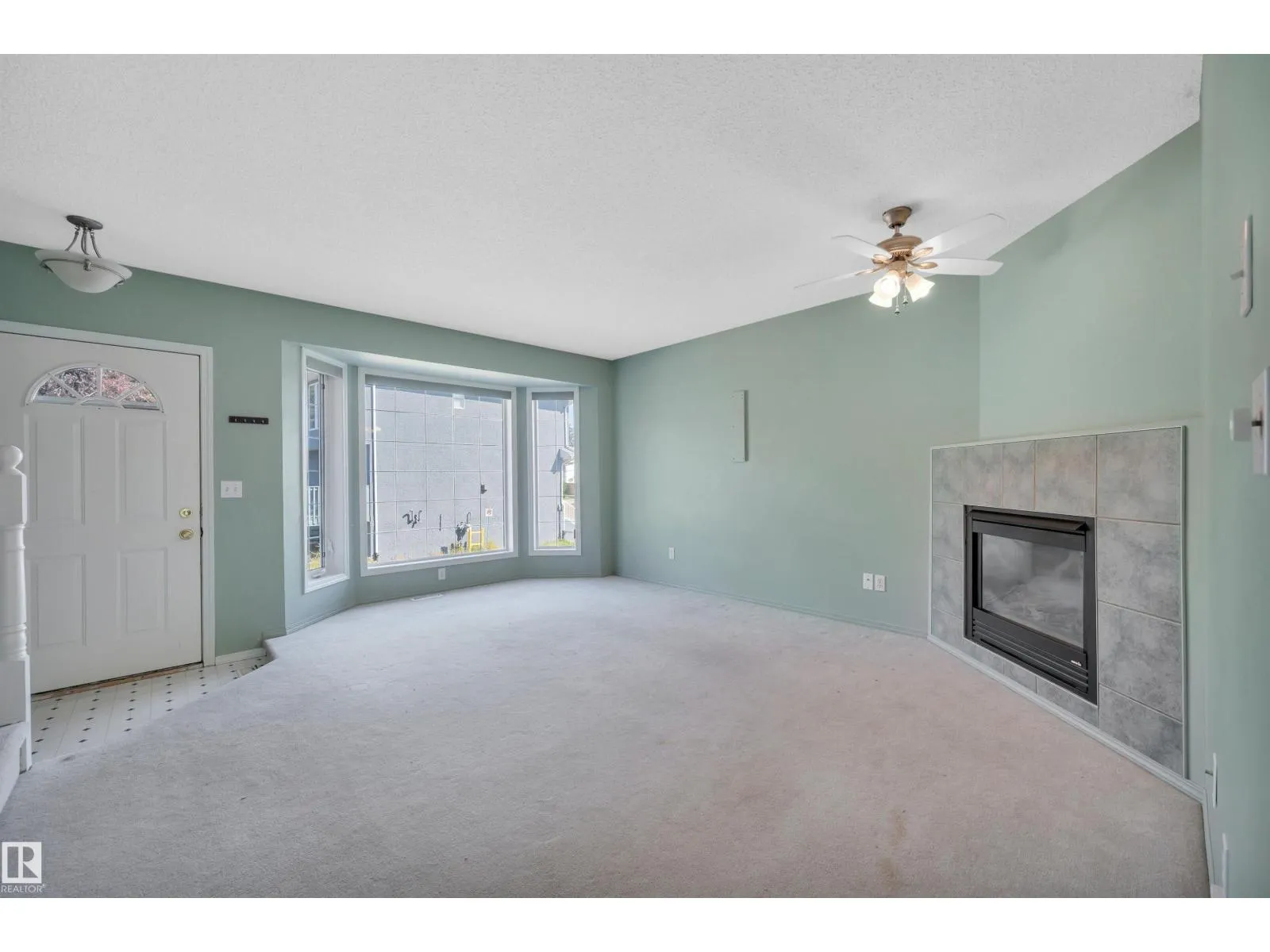 #3 15128 22 ST NW