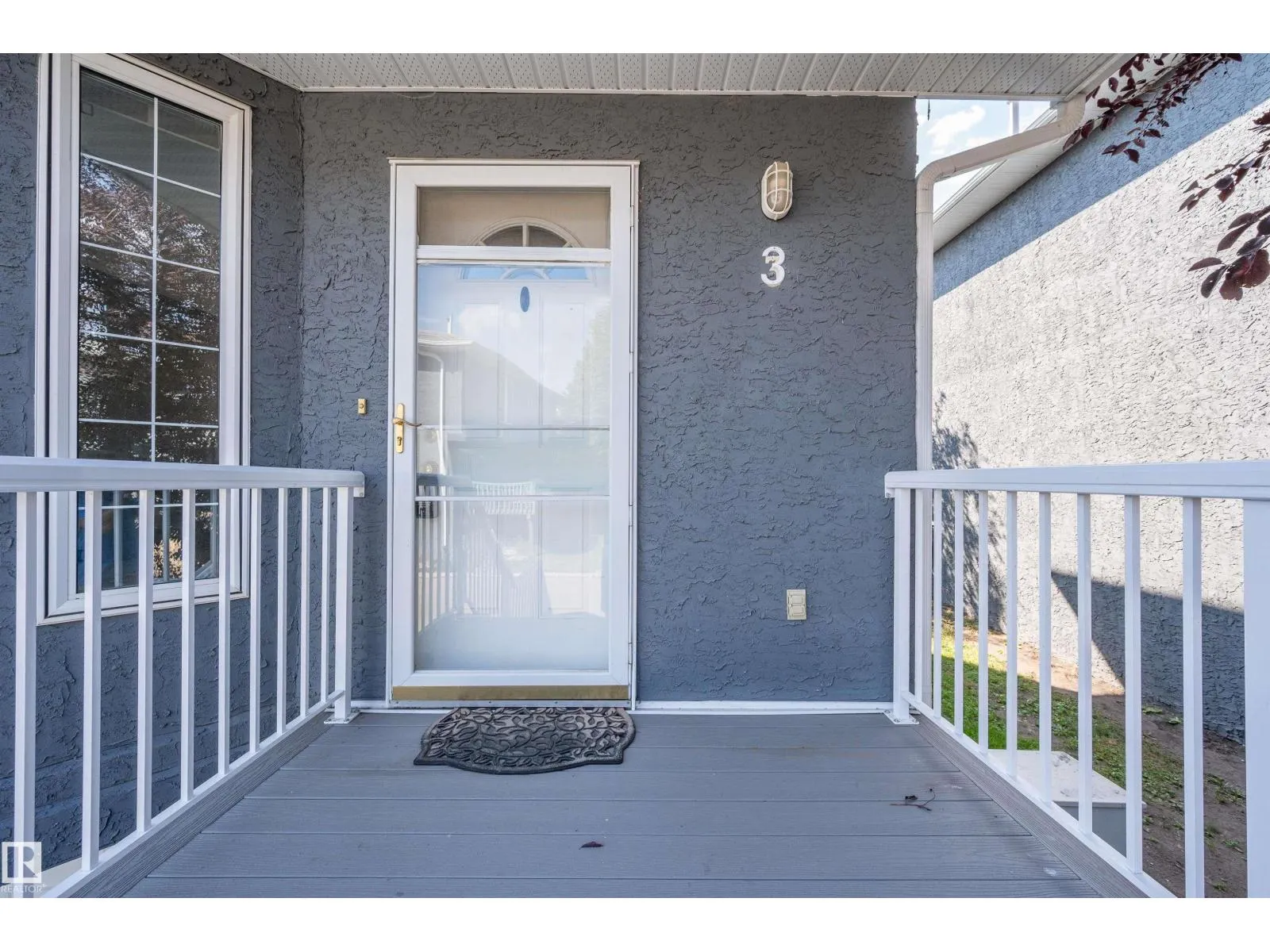 #3 15128 22 ST NW