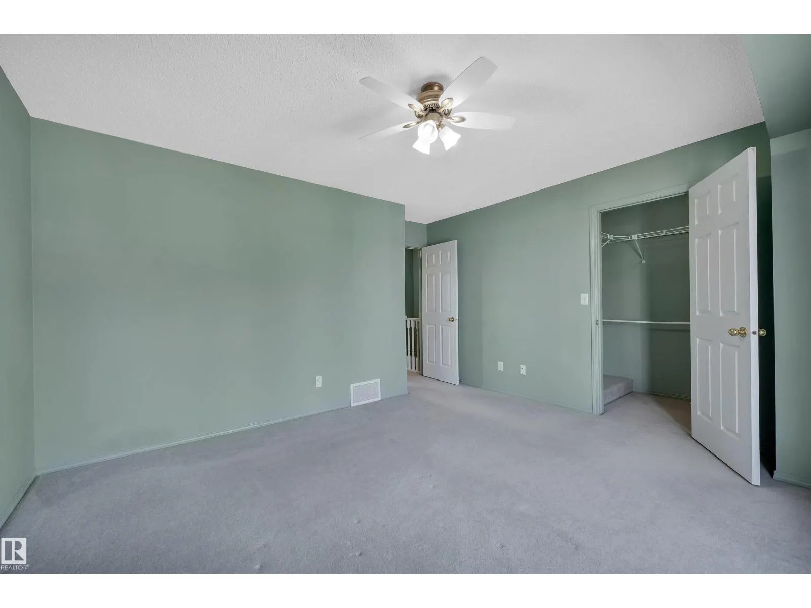 #3 15128 22 ST NW