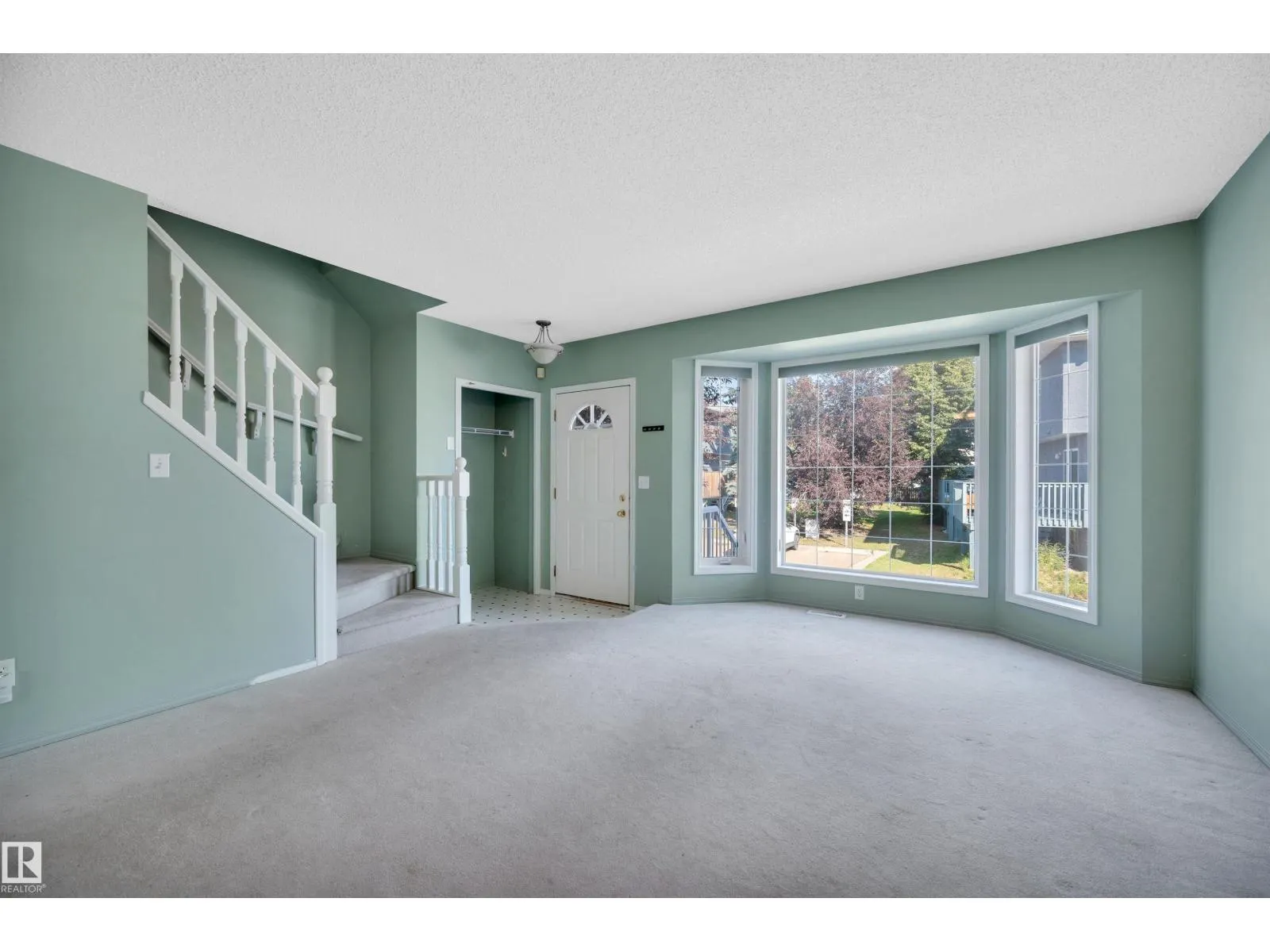 #3 15128 22 ST NW
