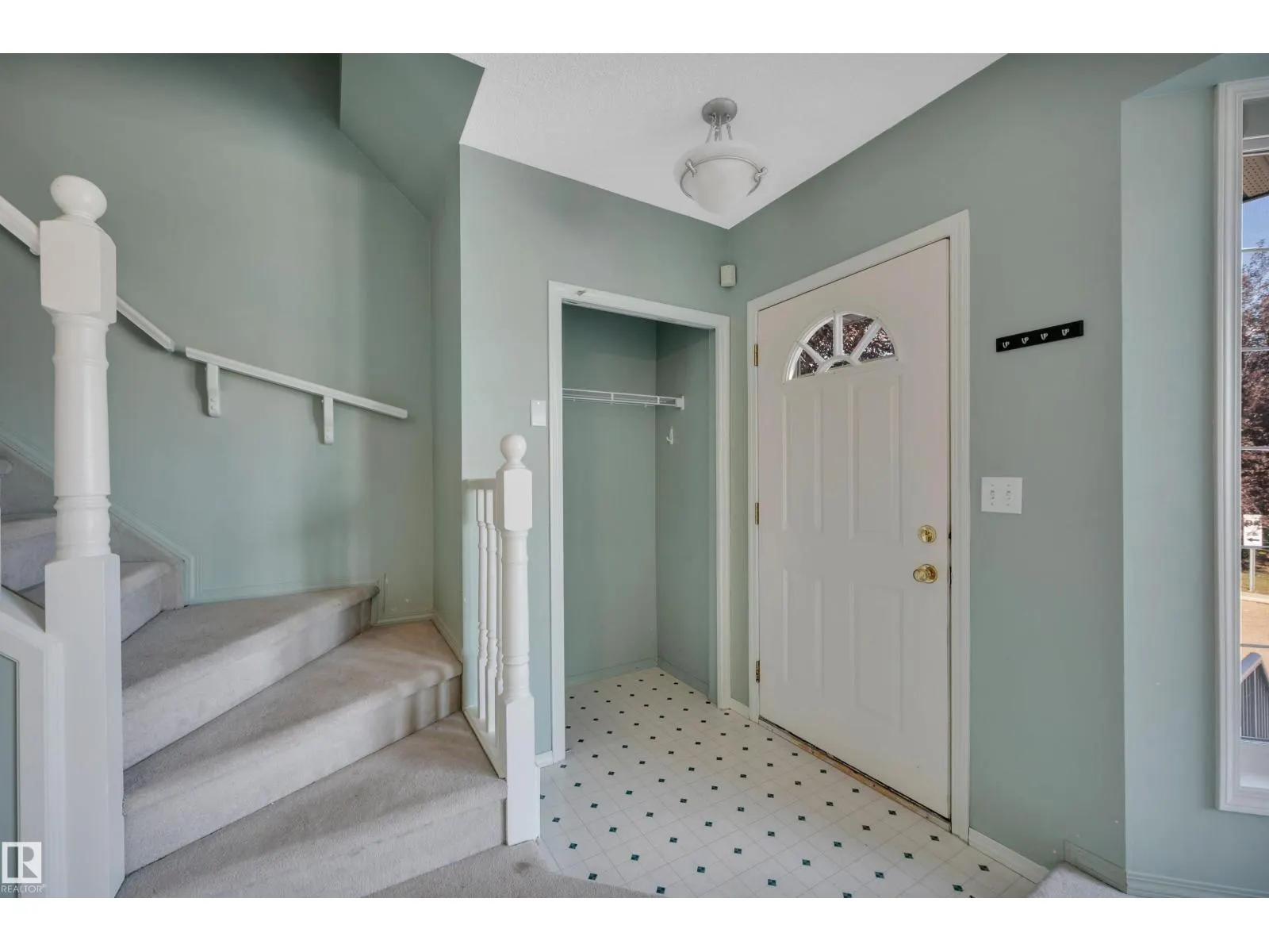 #3 15128 22 ST NW