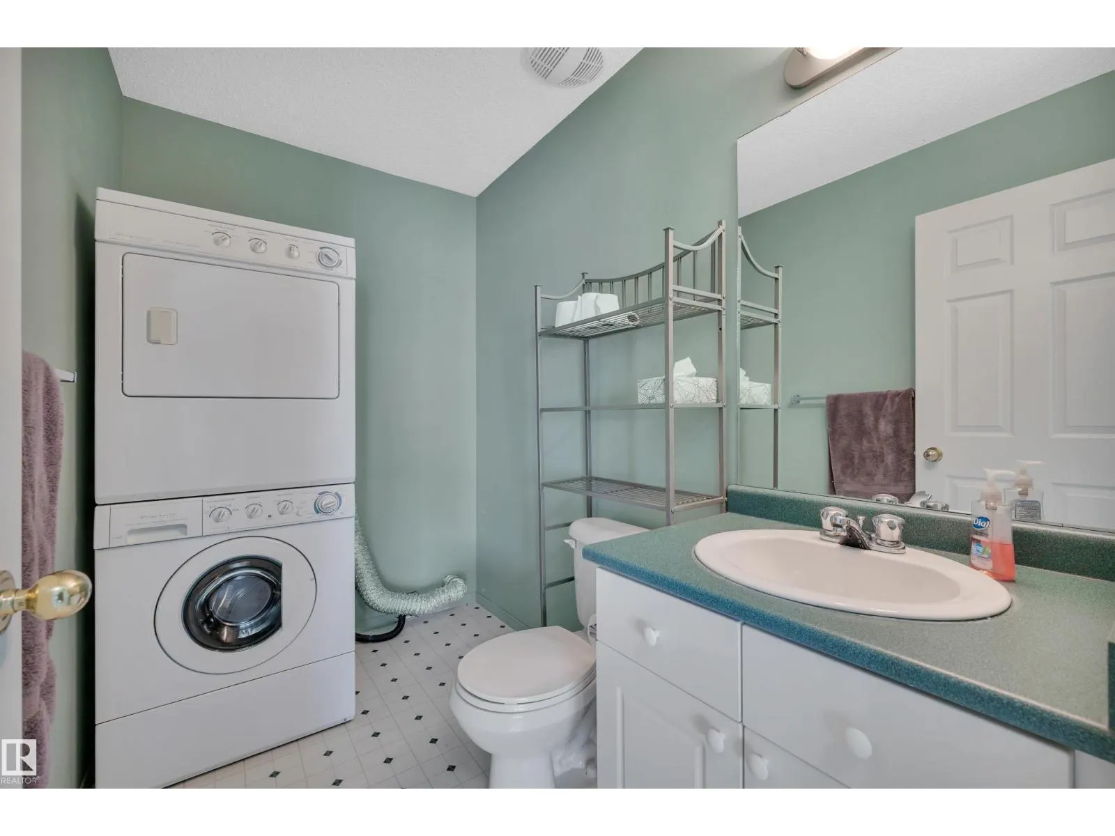 #3 15128 22 ST NW