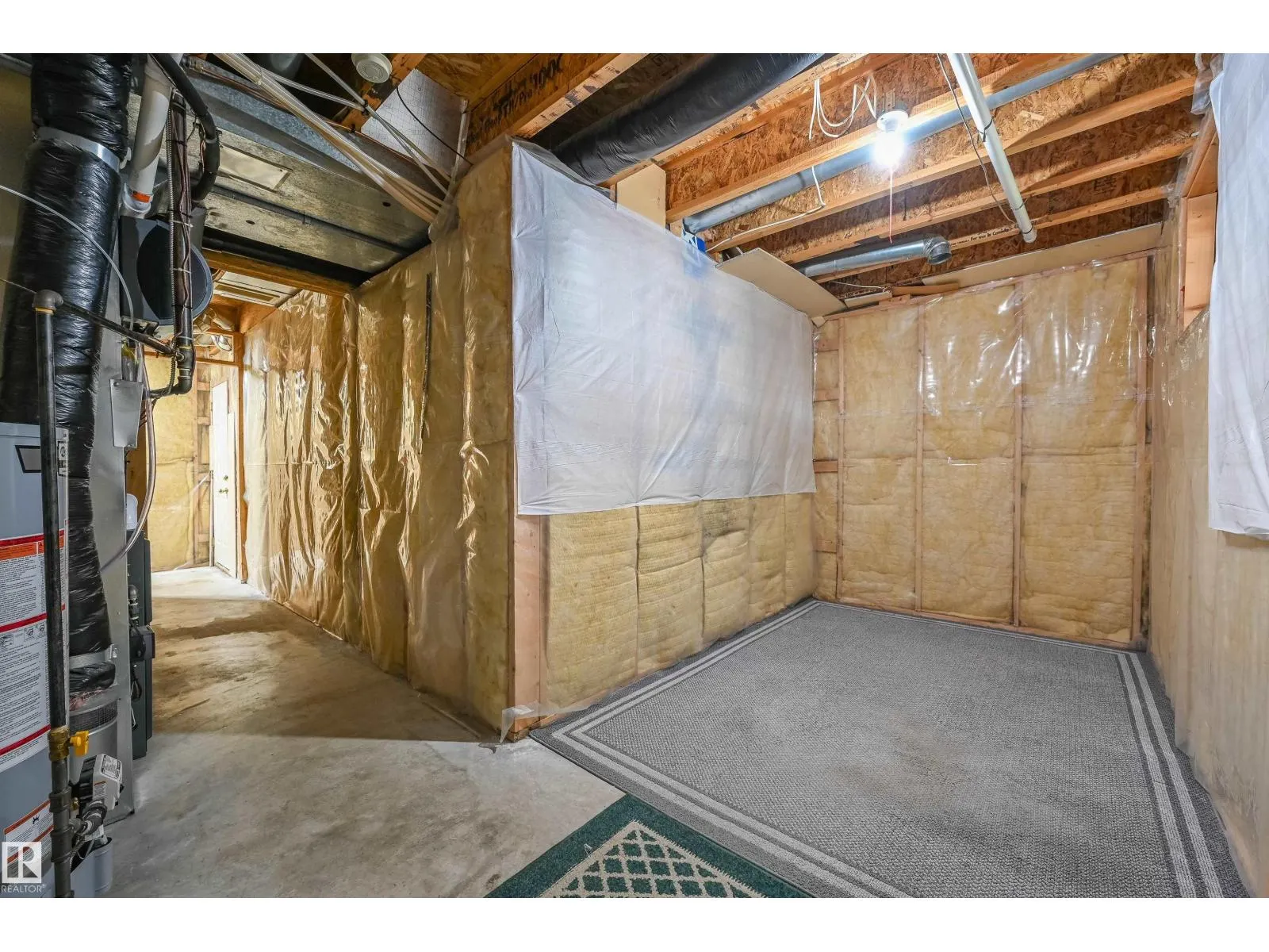 #3 15128 22 ST NW