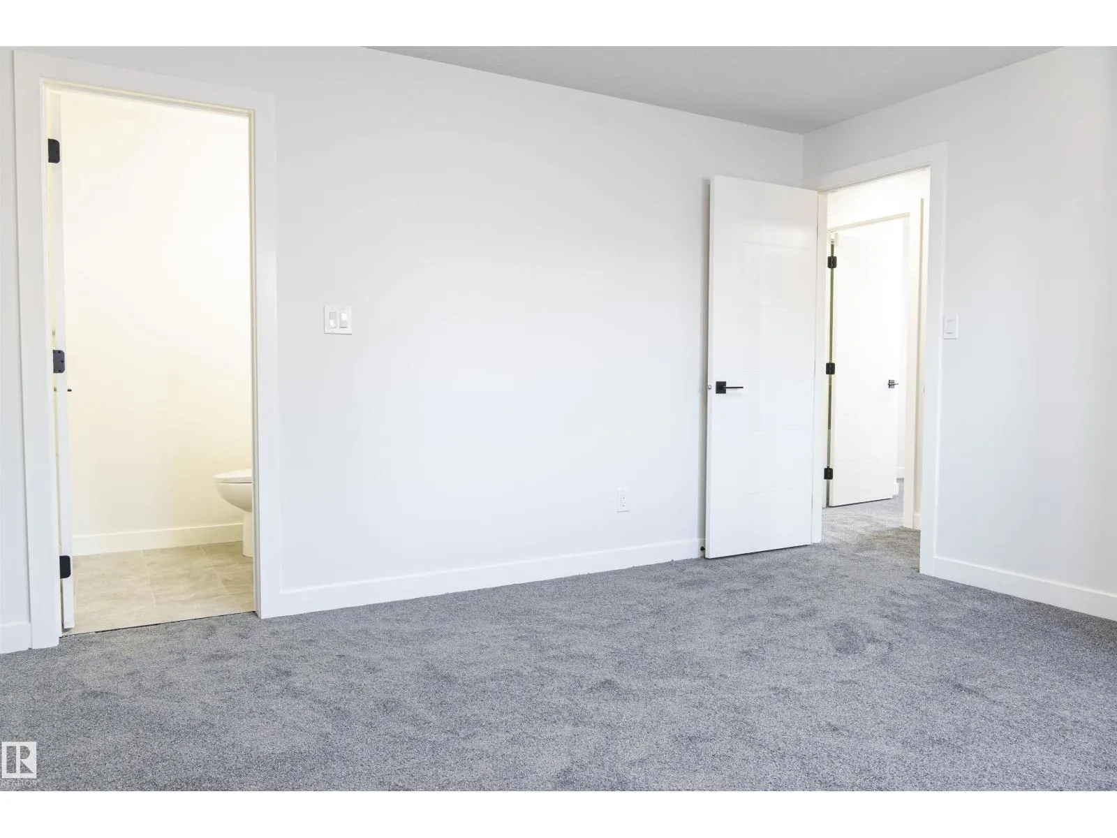 3710 41 AV NW