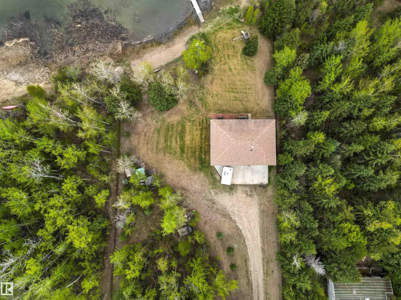 4 Sunshine Bay RD