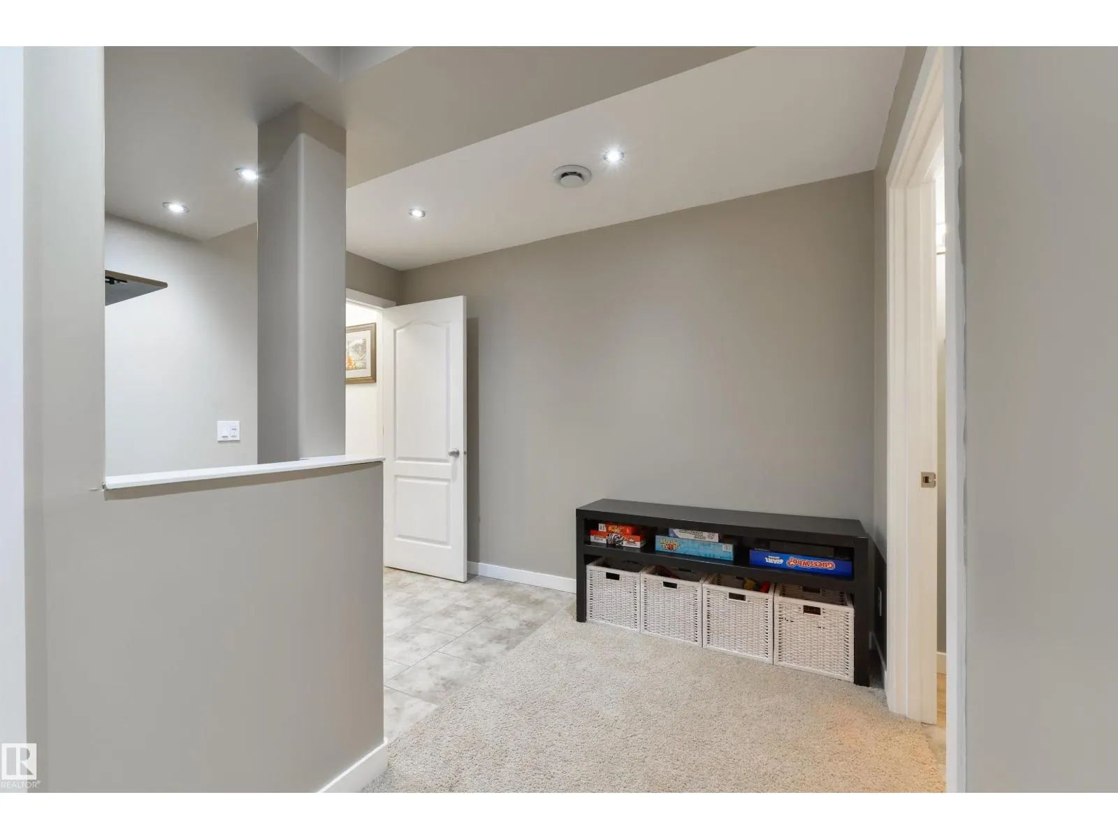 26 LEYLAND WY