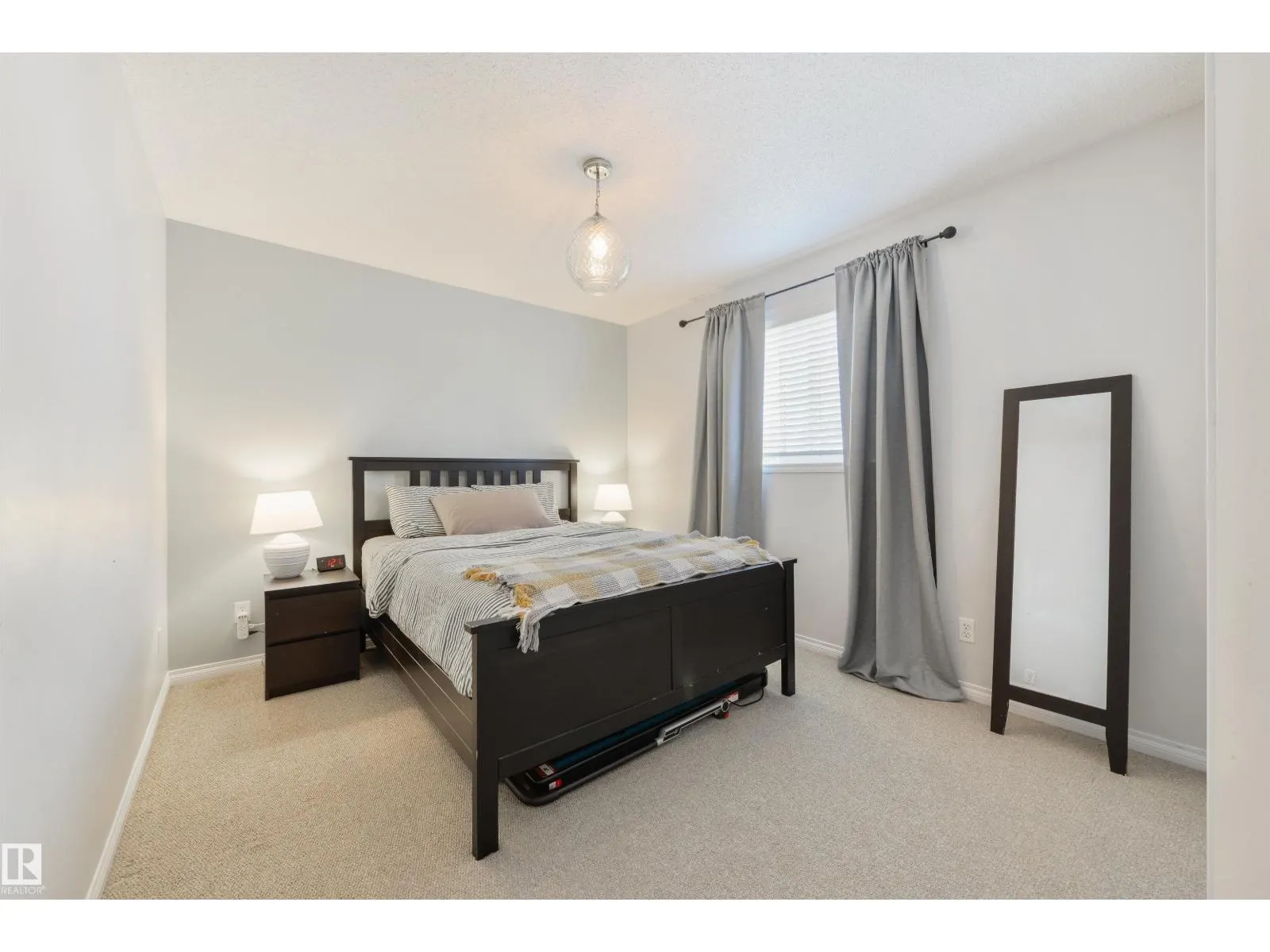 26 LEYLAND WY