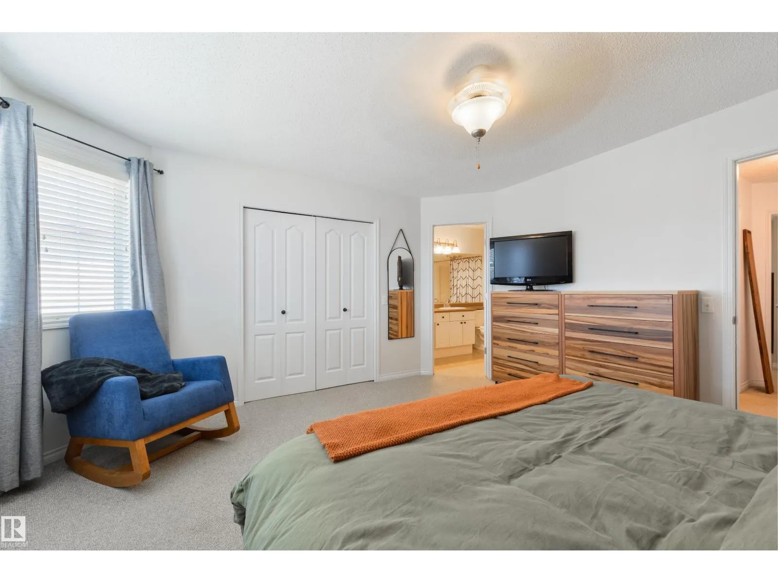 26 LEYLAND WY