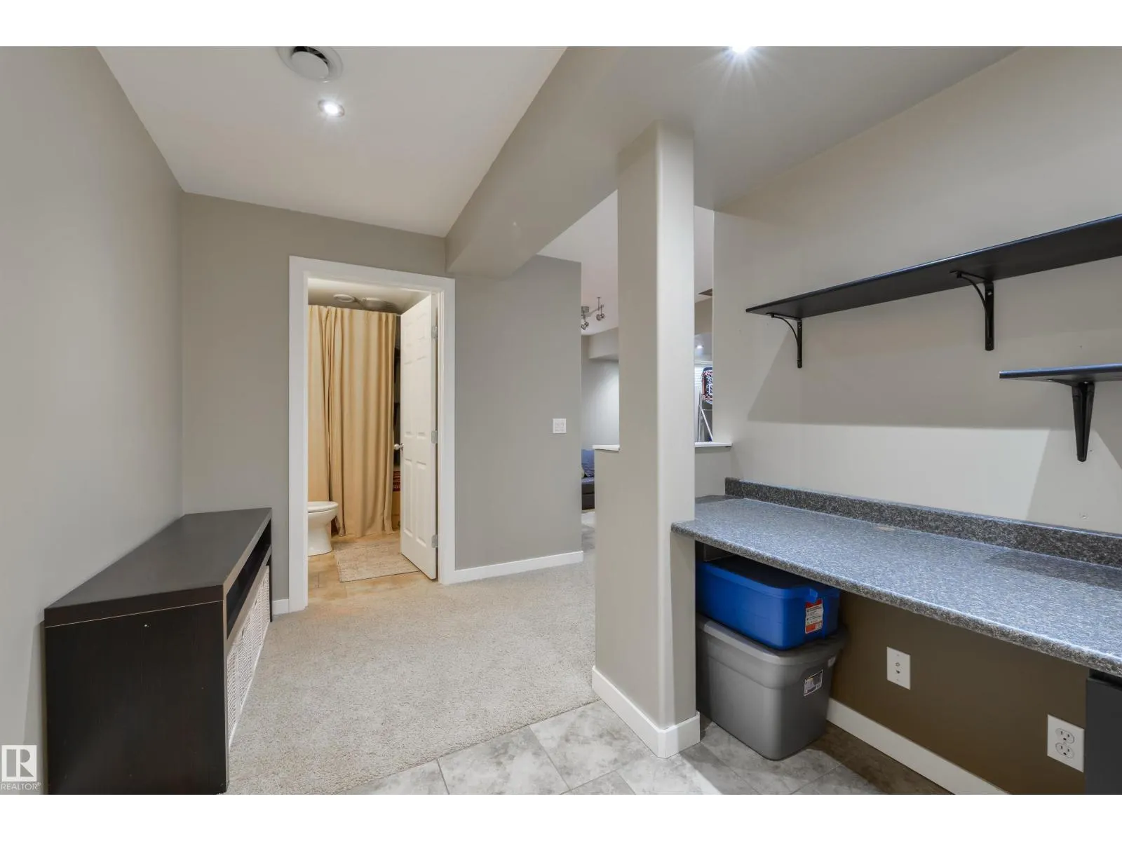 26 LEYLAND WY