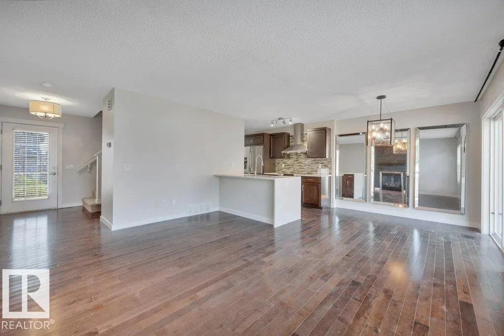 399 SIMMONDS WY
