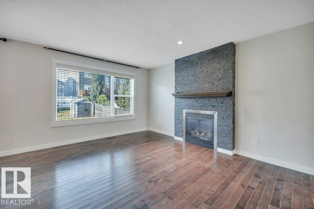 399 SIMMONDS WY