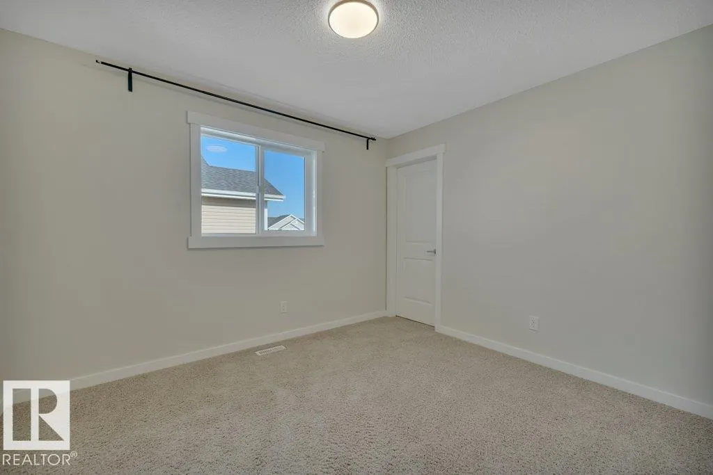 399 SIMMONDS WY