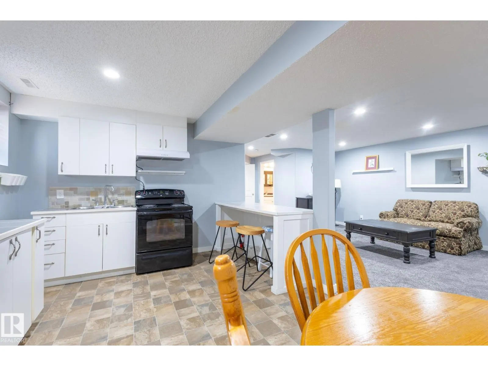 124 NEWCASTLE CR