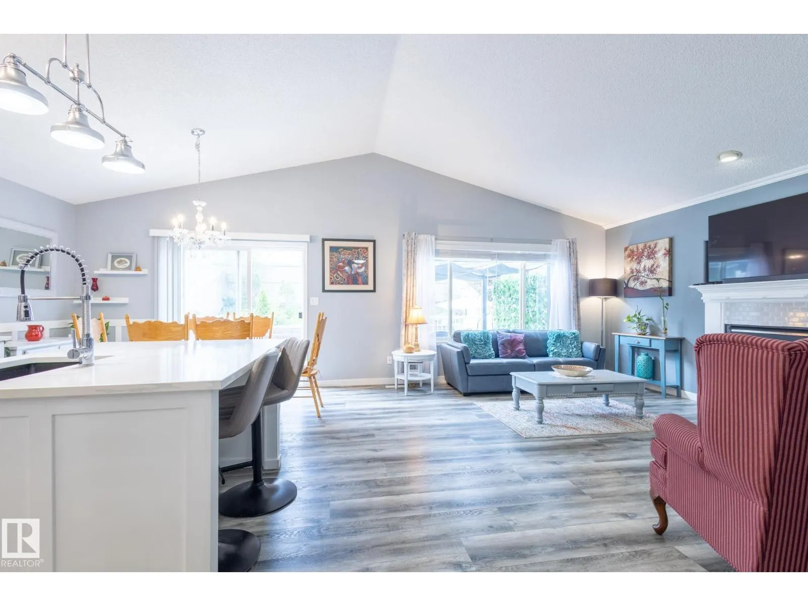 124 NEWCASTLE CR
