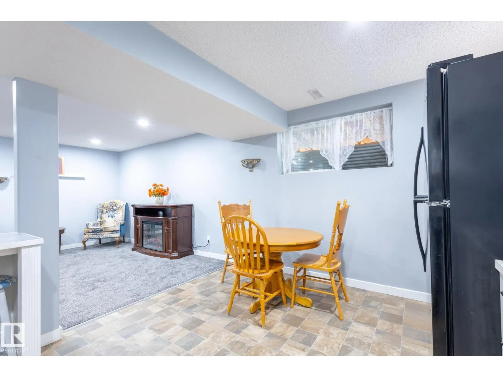 124 NEWCASTLE CR