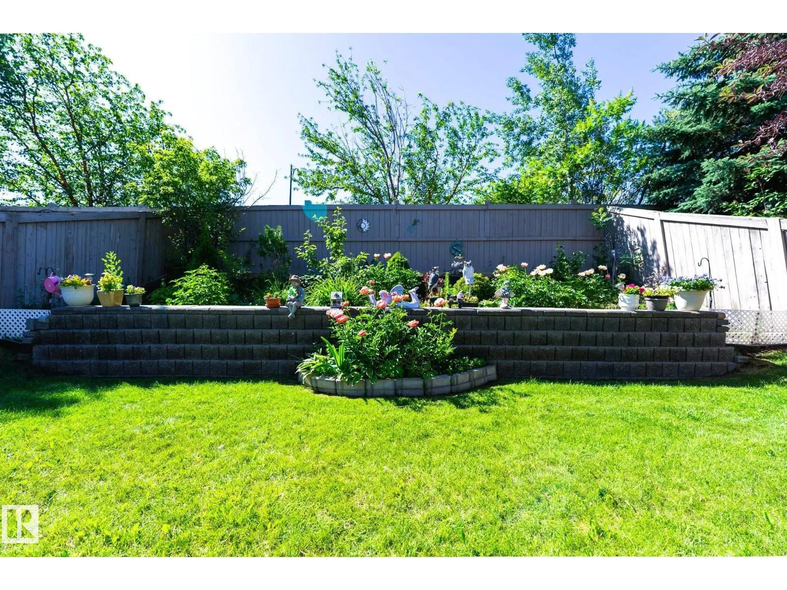 124 NEWCASTLE CR